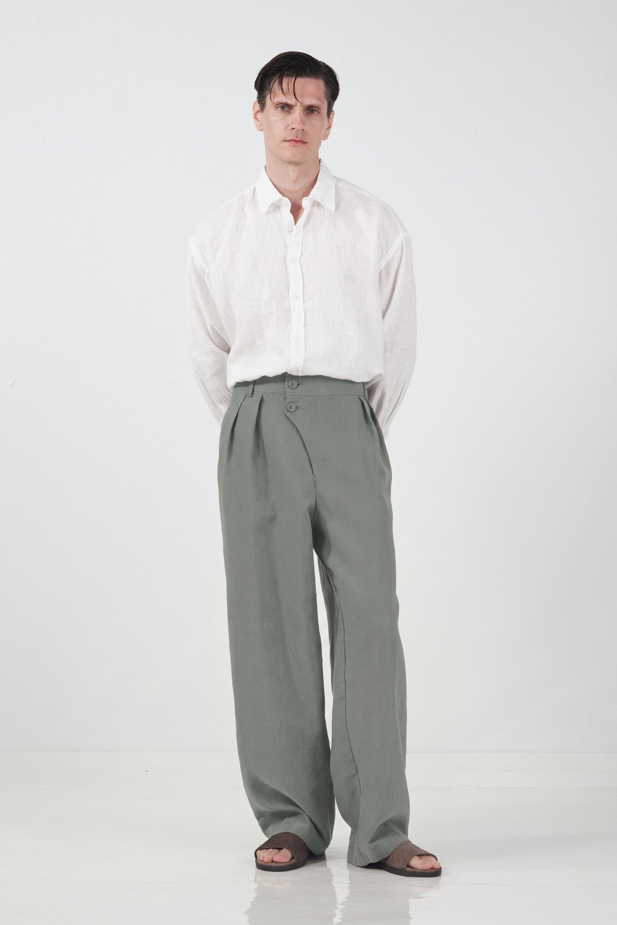 FLOWY DOUBLE-BUTTON KHAKI LINEN TROUSERS