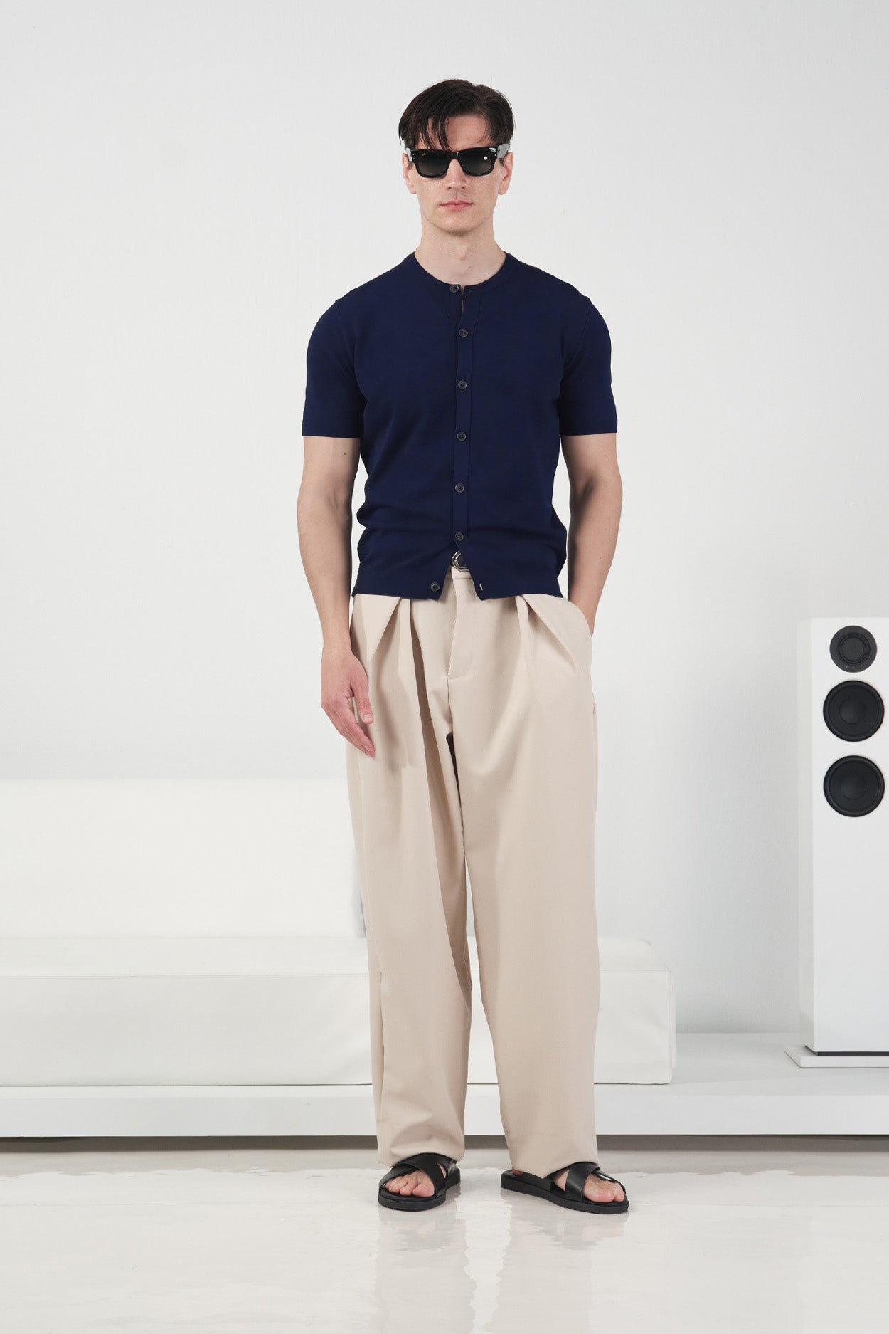 KISA KOLLU İNCE TRİKO LACİVERT GÖMLEK