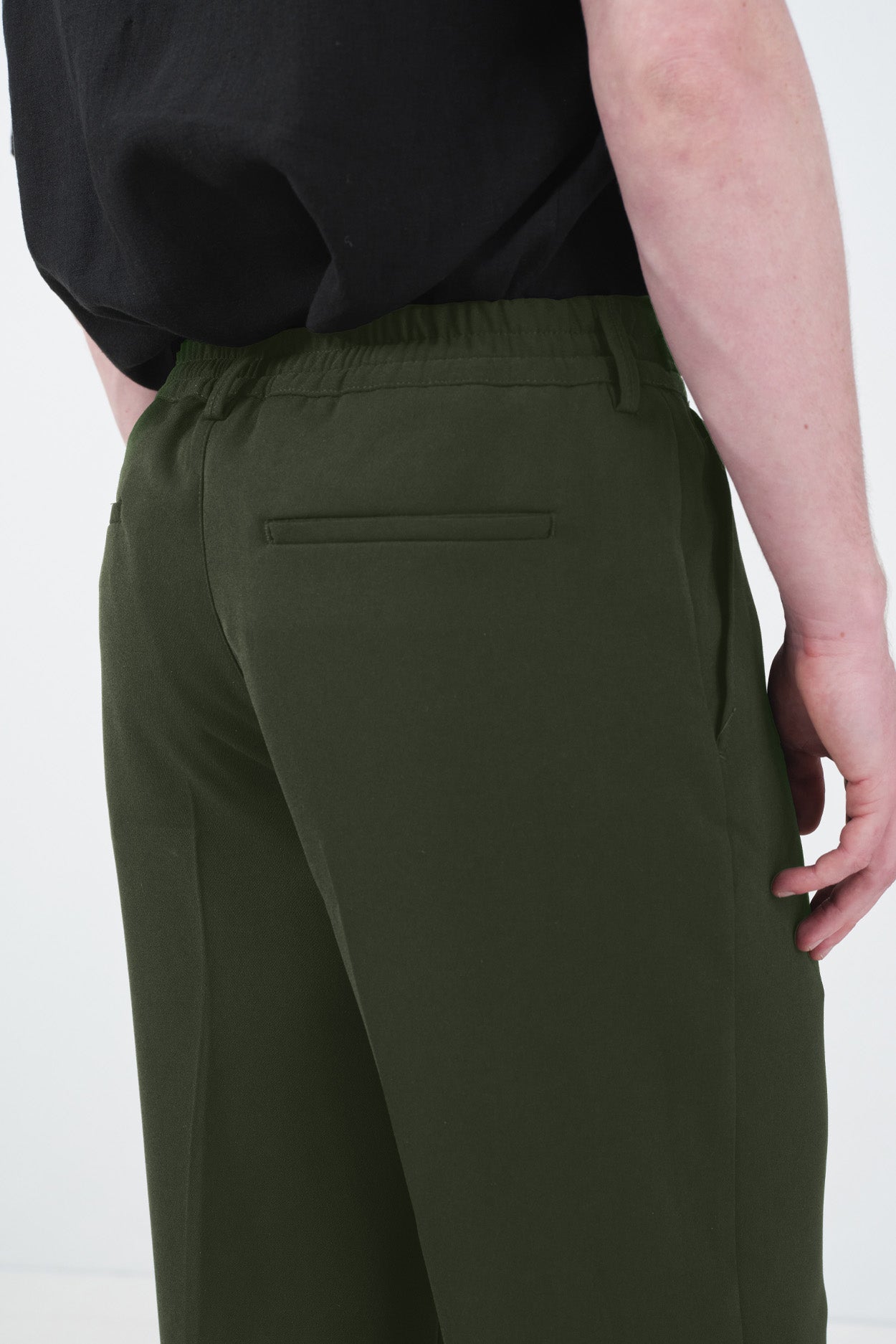 DOKULU İNCE KEMERLİ HAKİ PİLİLİ PANTOLON