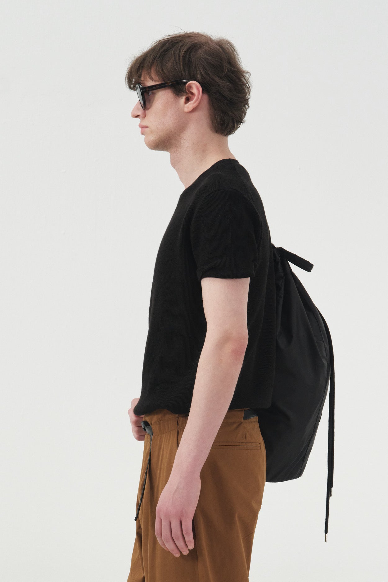 FİTİLLİ DOKULU SİYAH TRİKO T-SHIRT