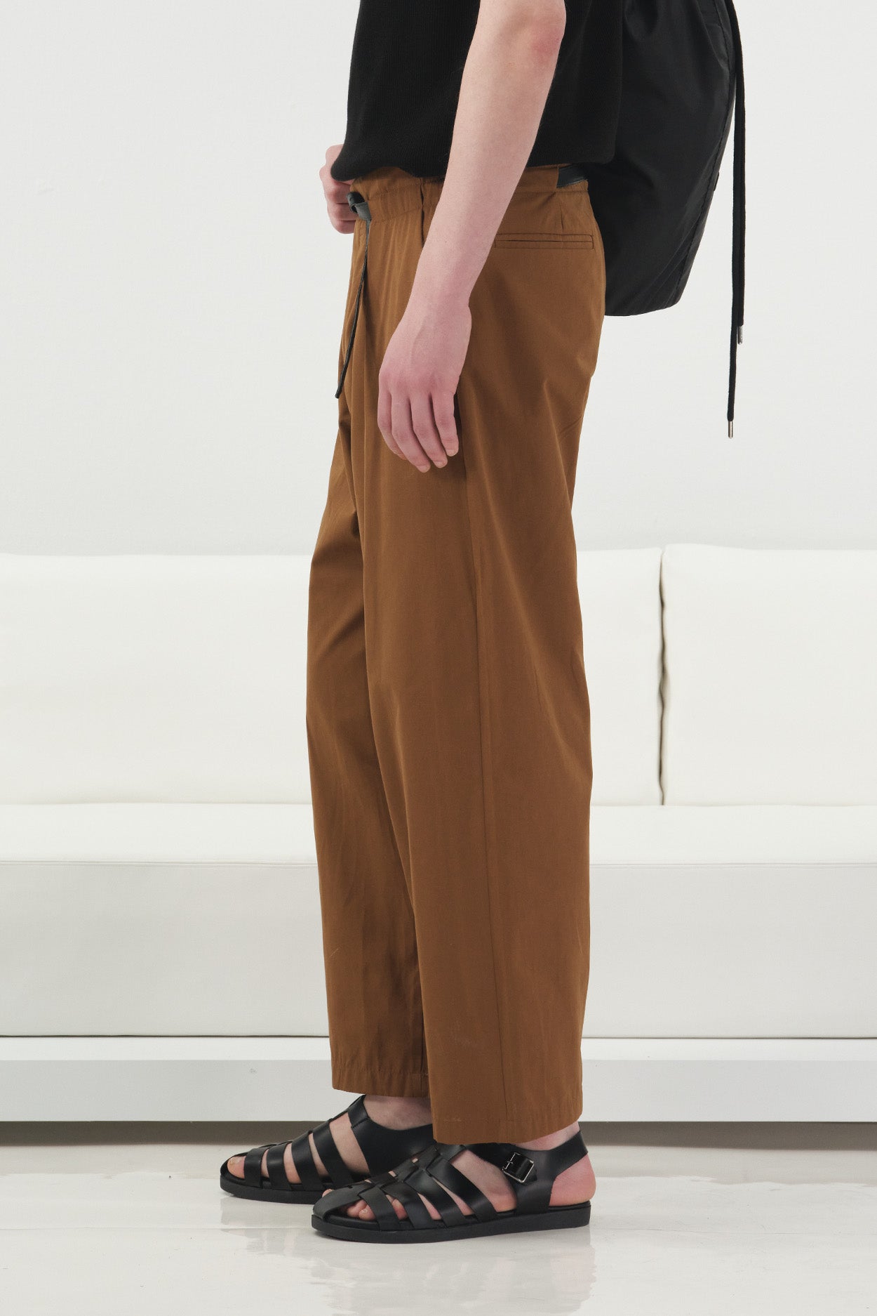 DERİ KEMERLİ KLASİK KAHVERENGİ PANTOLON