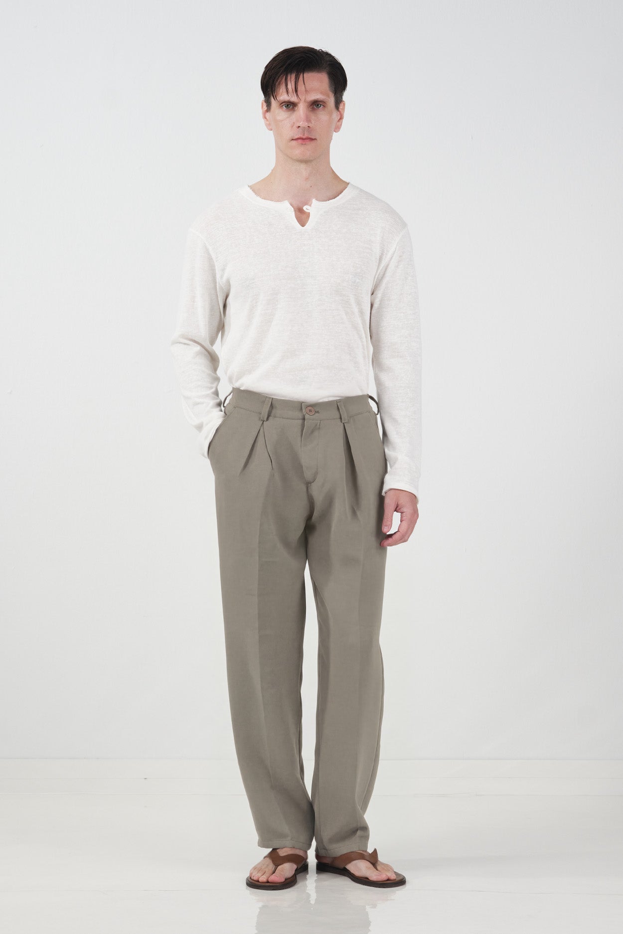 TEXTURED CLASSIC KHAKI PLEATED TROUSERS