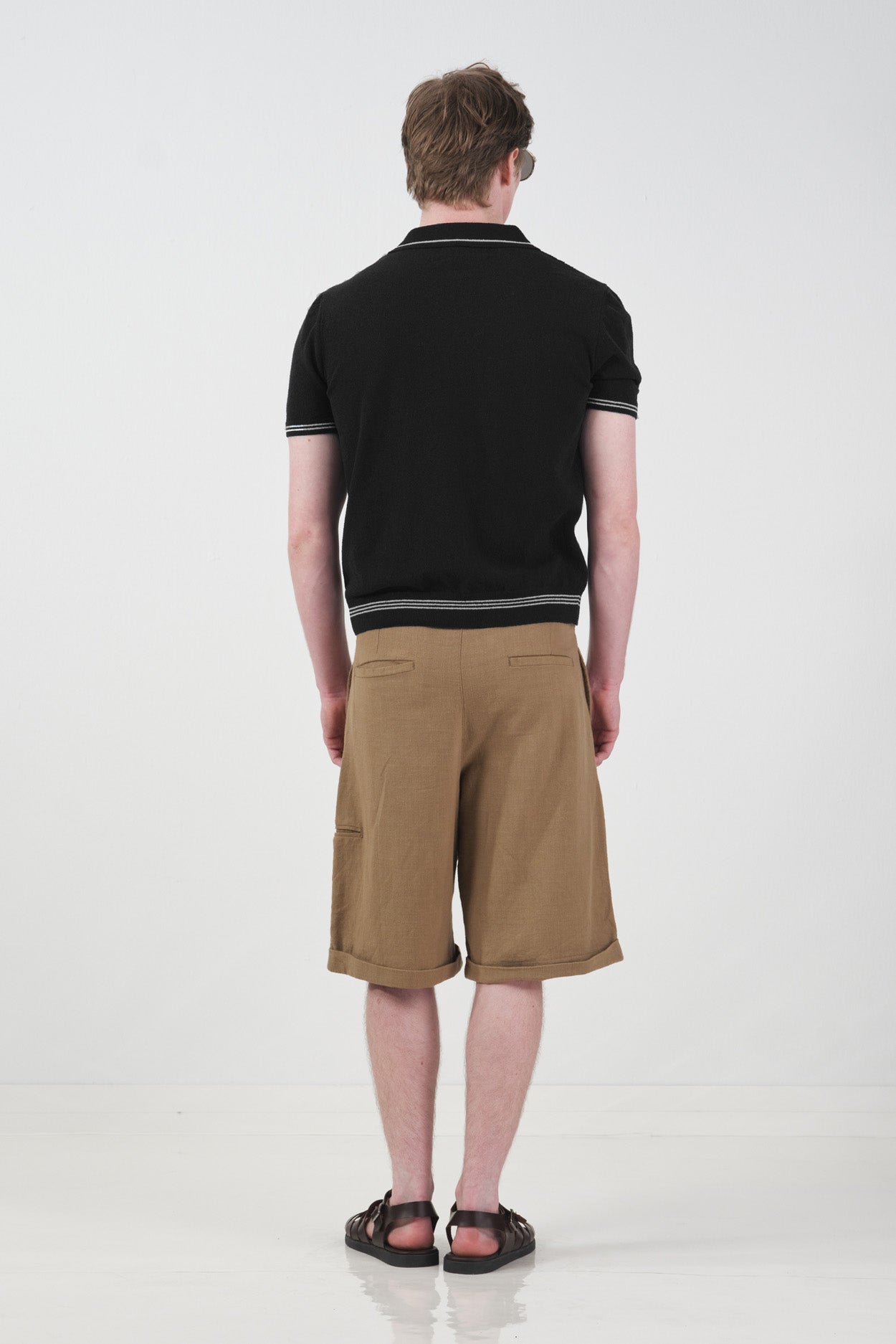 GOLD DÜĞMELİ DOKULU POLO YAKA SİYAH TRİKO T-SHIRT