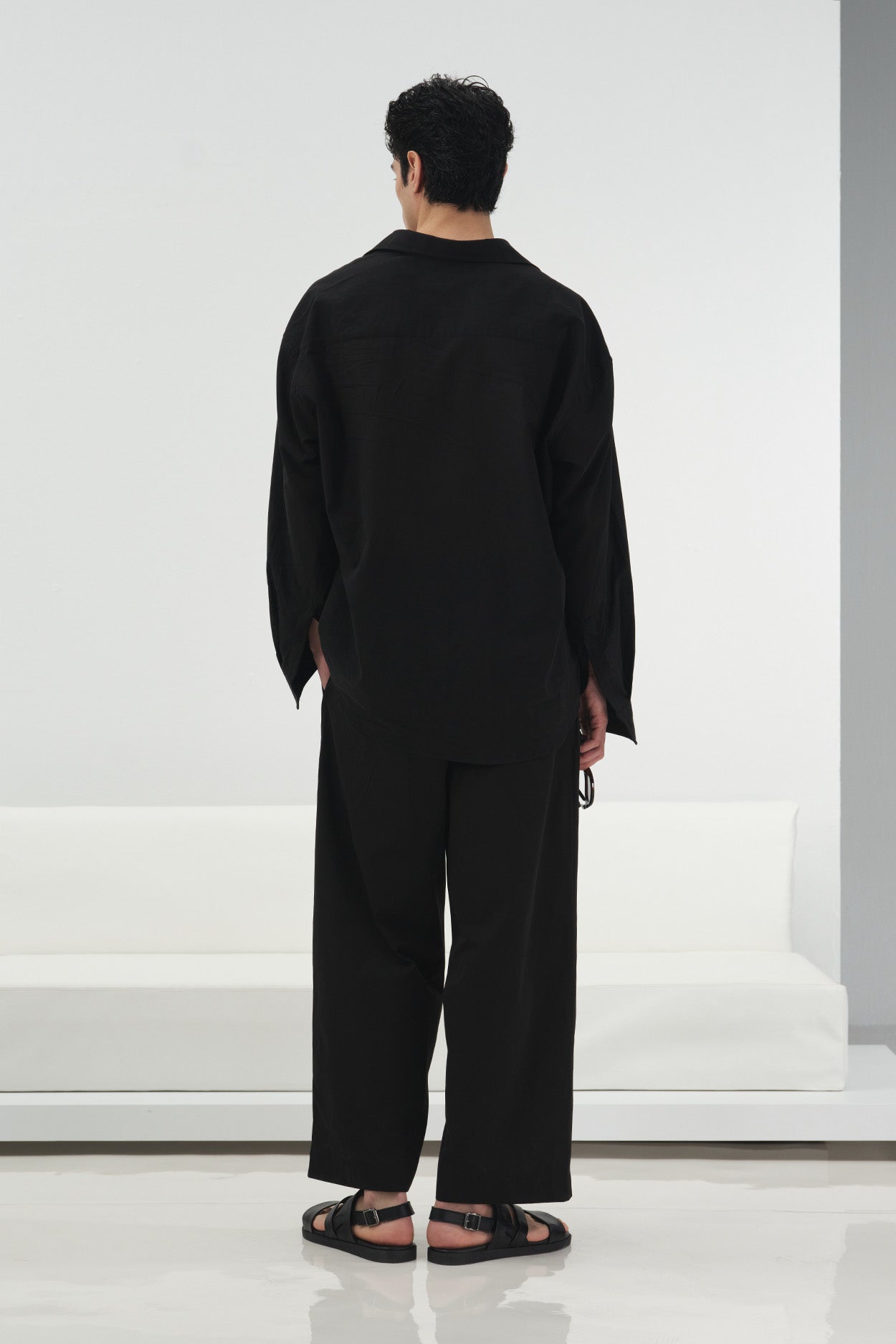 PİLİLİ KLASİK TEKNİK SİYAH PANTOLON