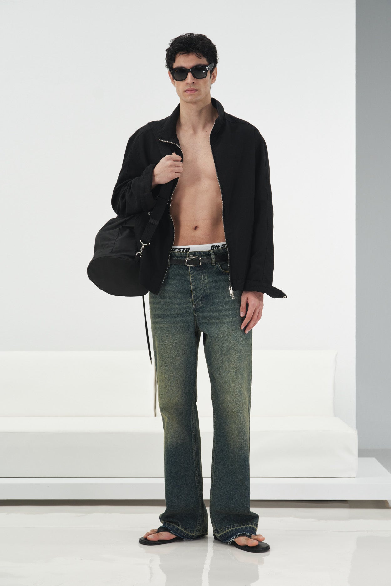 REGULAR FIT BLACK LINEN JACKET WITH ZIPPER