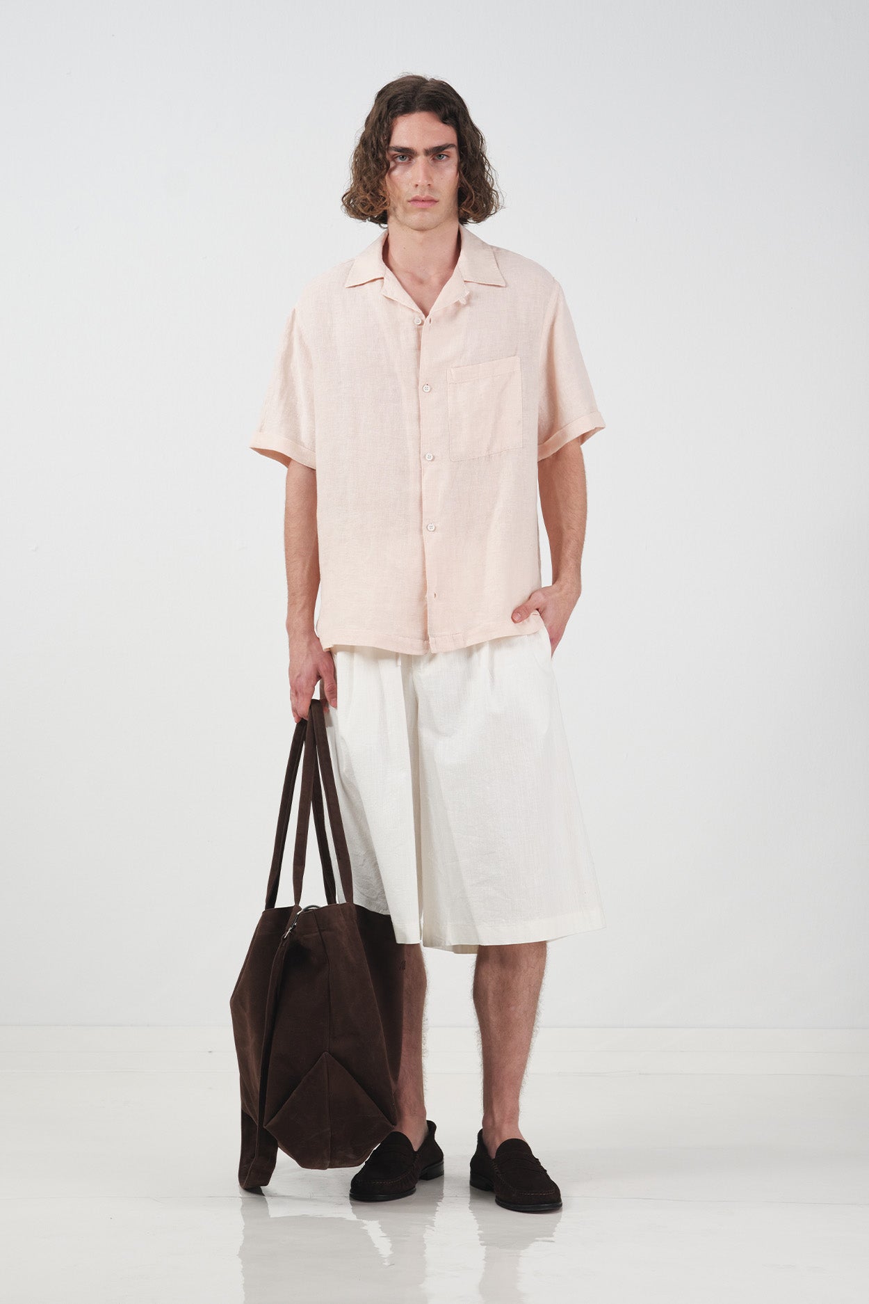 LACE-UP WHITE LINEN SHORTS