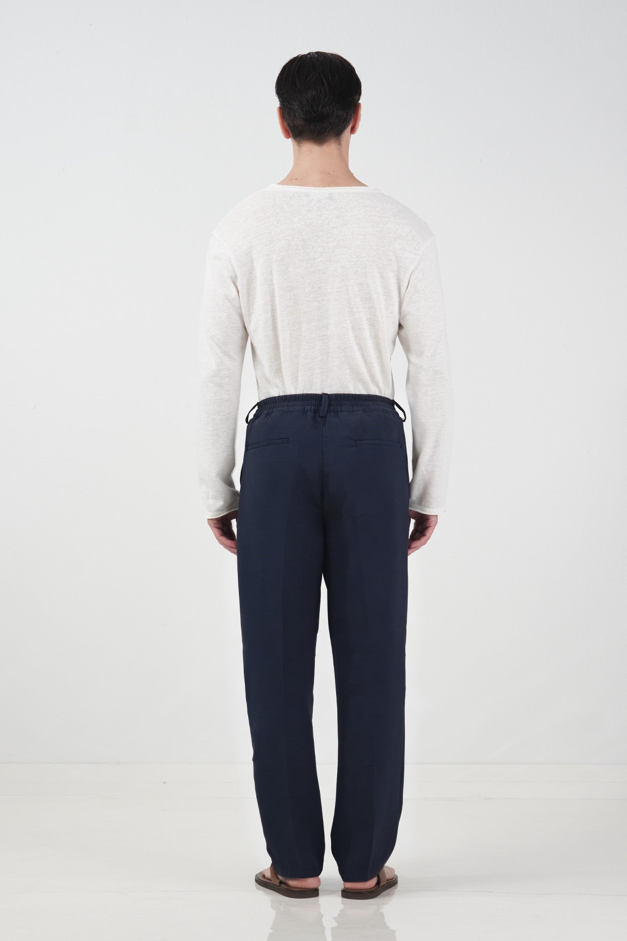 TEXTURED CLASSIC NAVY PLEATED TROUSERS