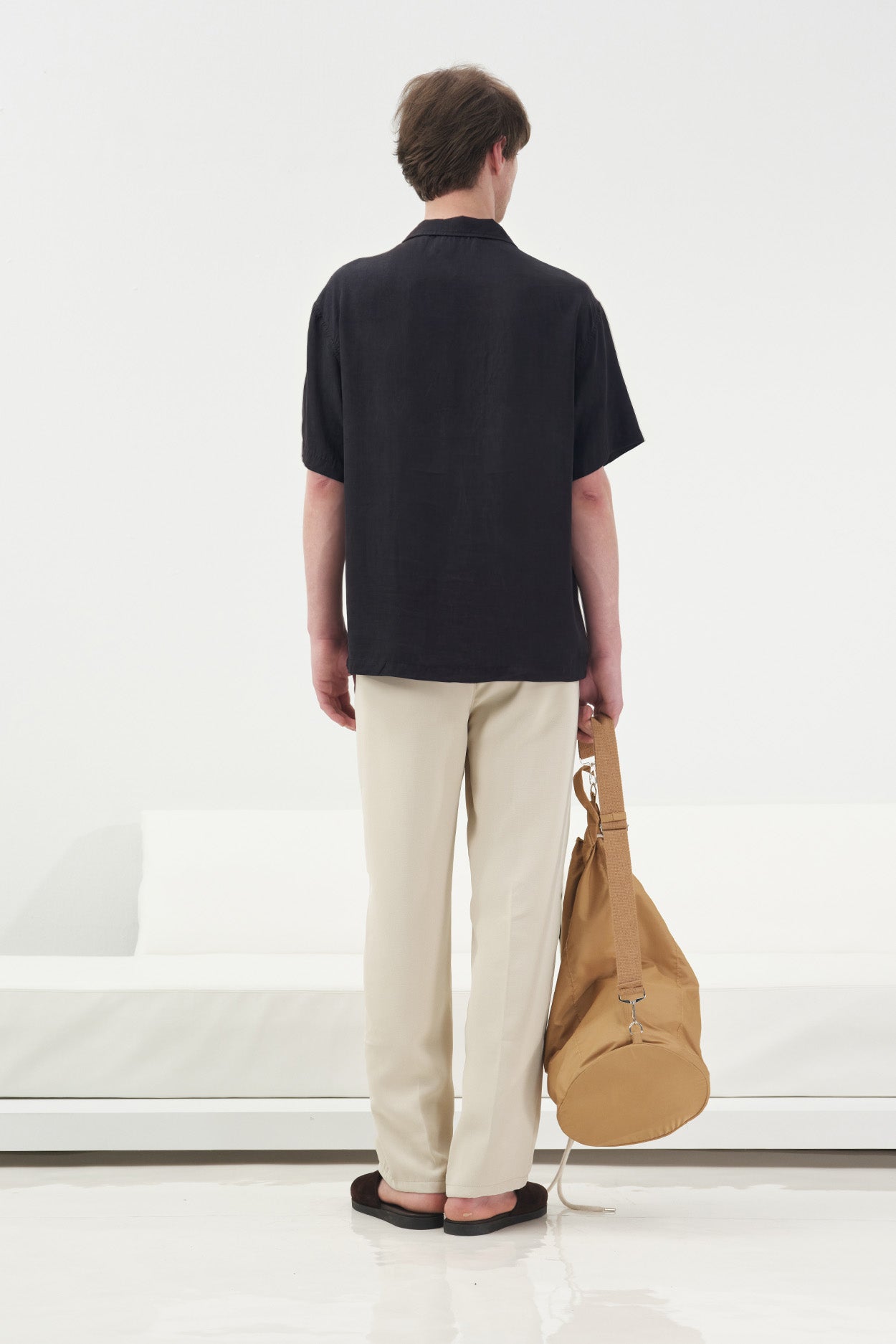 SHORT SLEEVE CLASSIC BLACK TENCEL SHIRT