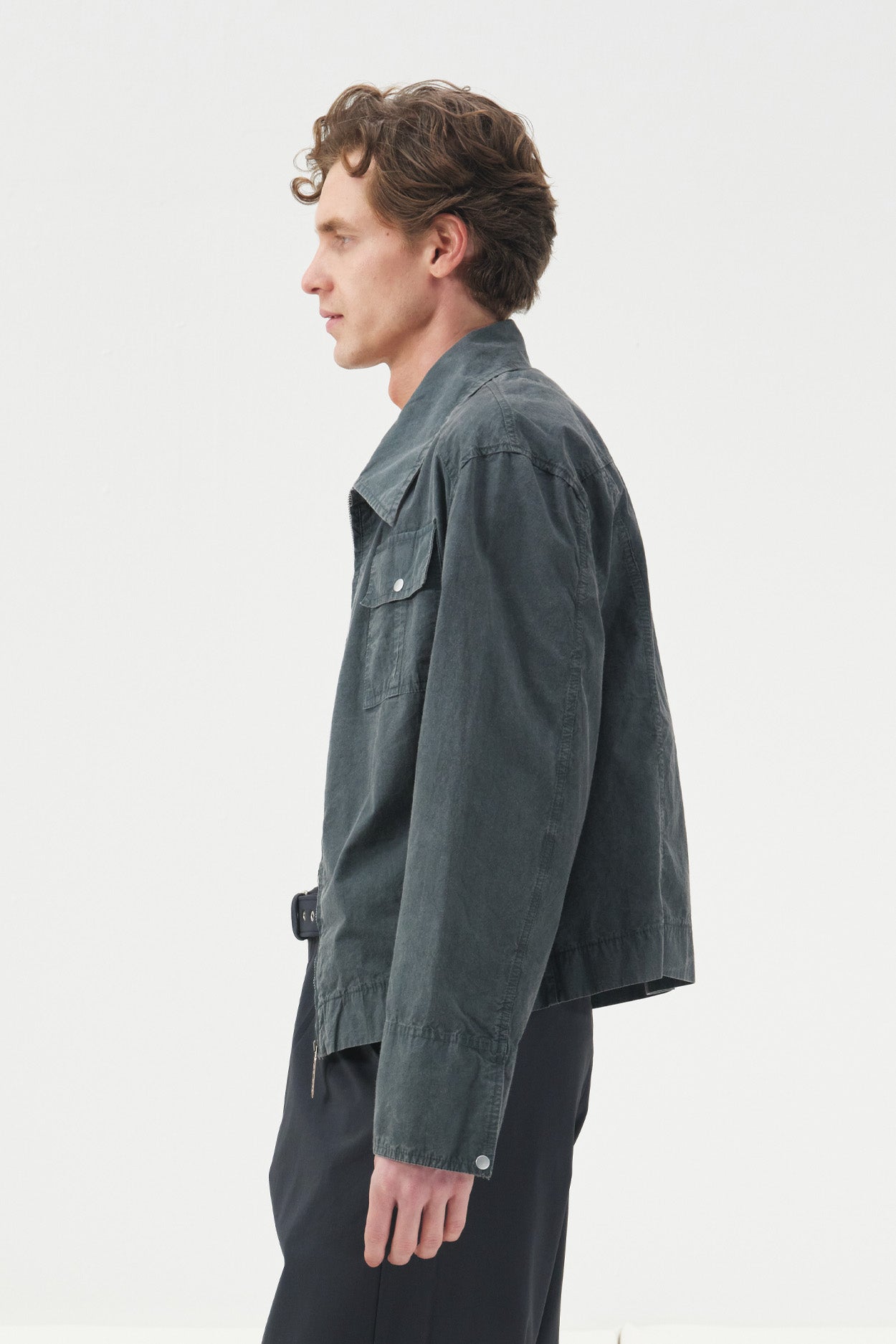 EFEKTLİ FERMUARLI ANTRASİT CEKET