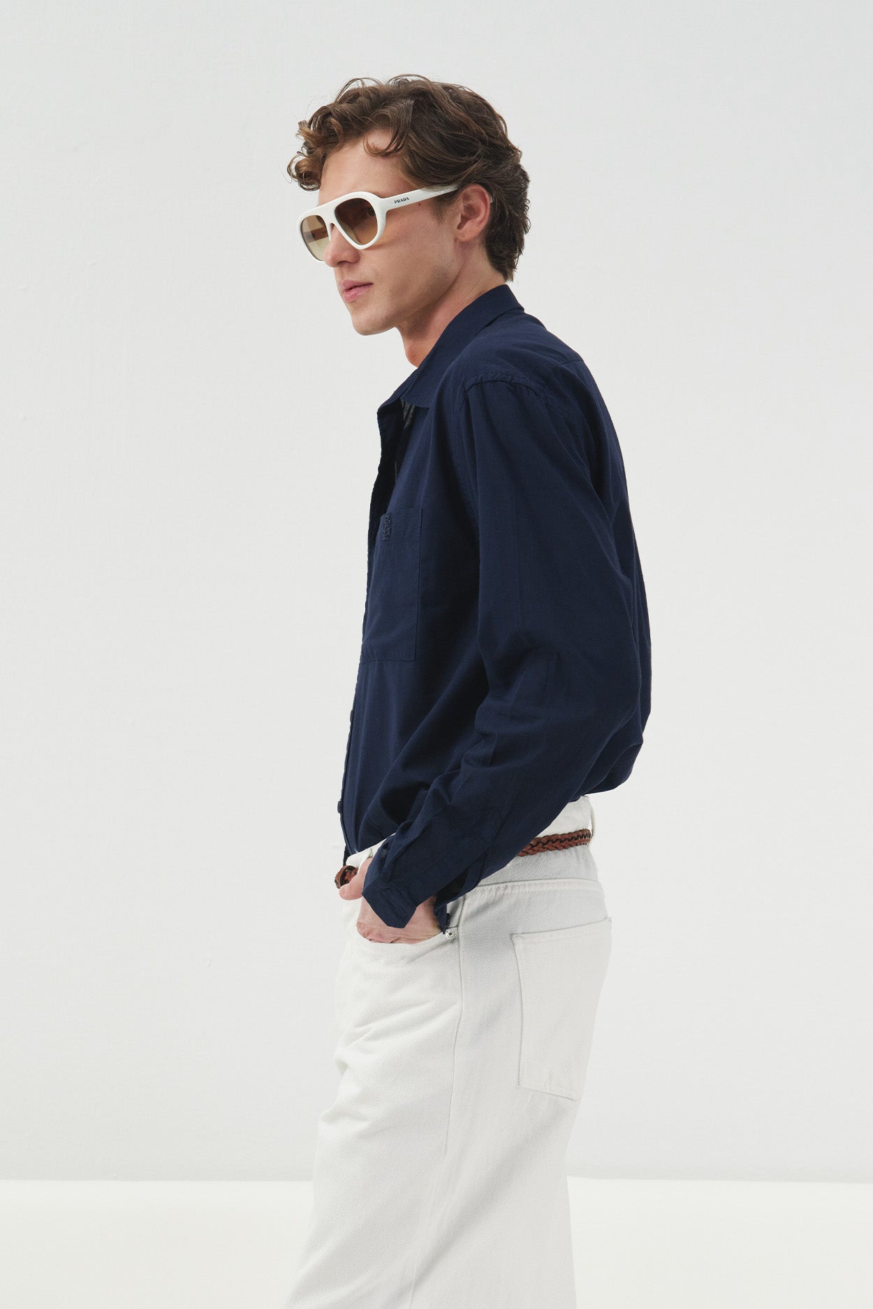 REGULAR FIT WHITE JEANS