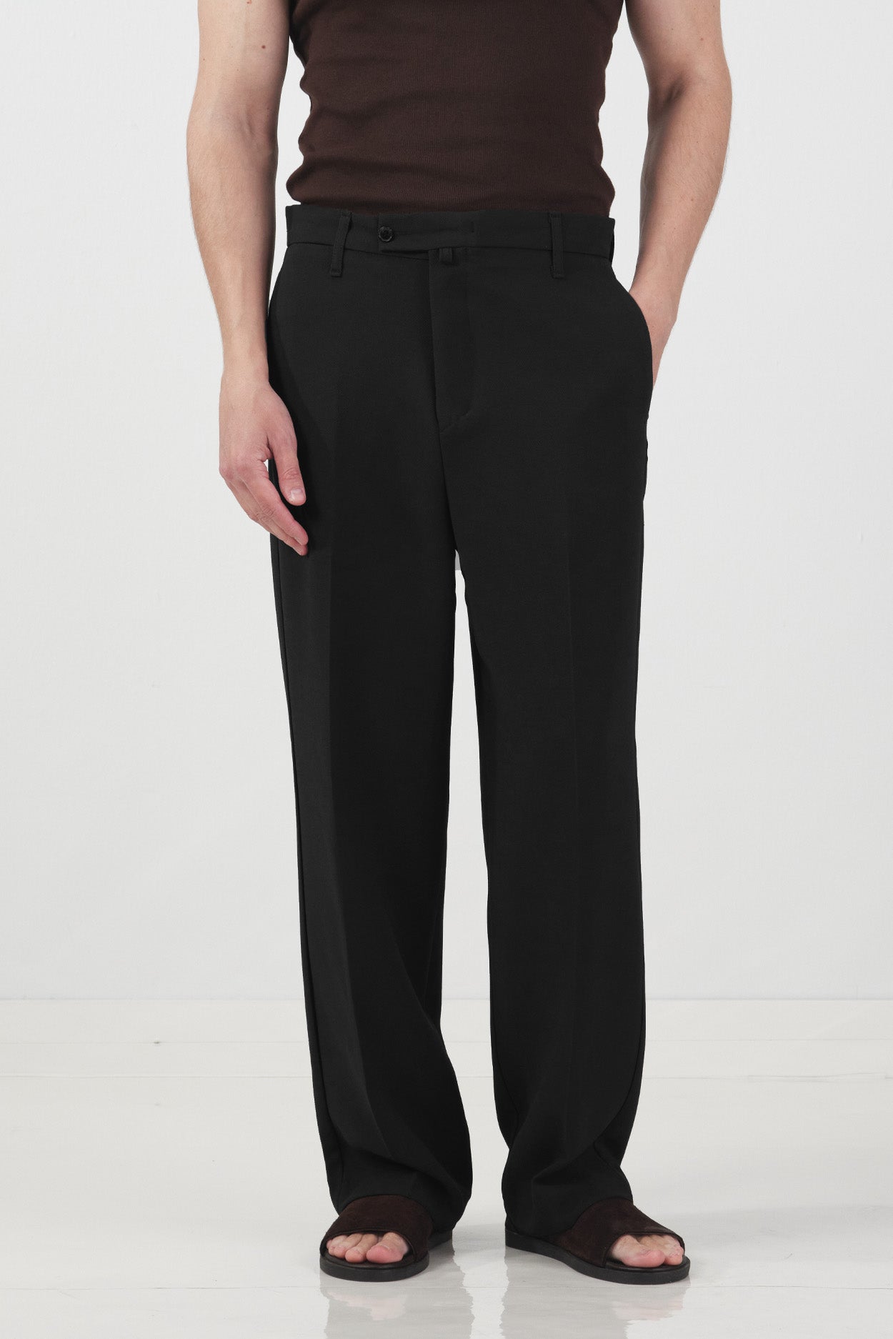 DOKULU REGULAR FIT KLASİK SİYAH PANTOLON