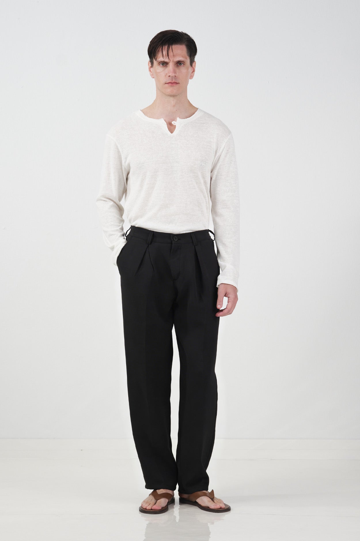 TEXTURED CLASSIC BLACK PLEATED TROUSERS