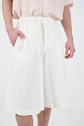 LACE-UP WHITE LINEN SHORTS