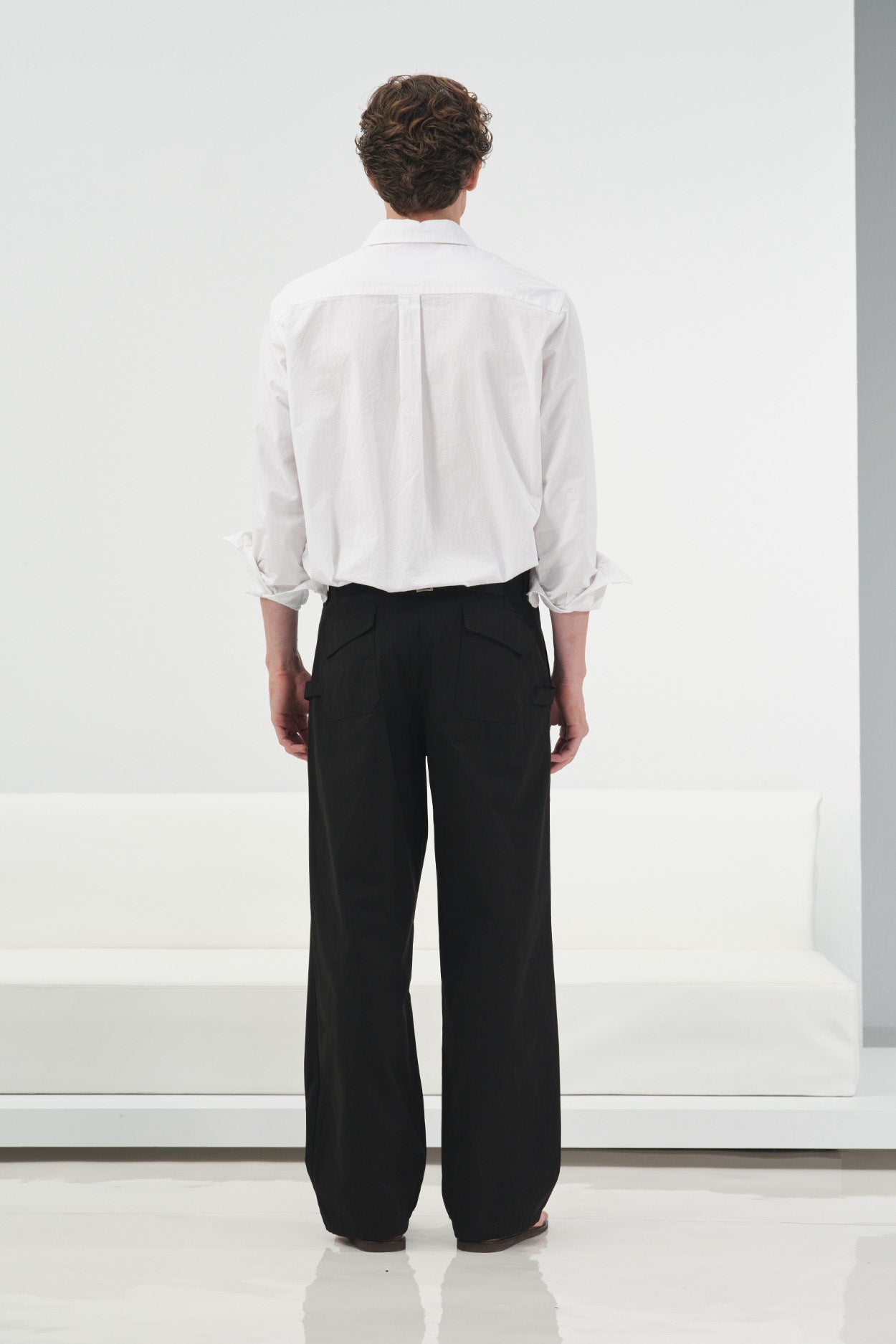 CLASSIC BLACK TECHNICAL TROUSERS WITH POCKETS