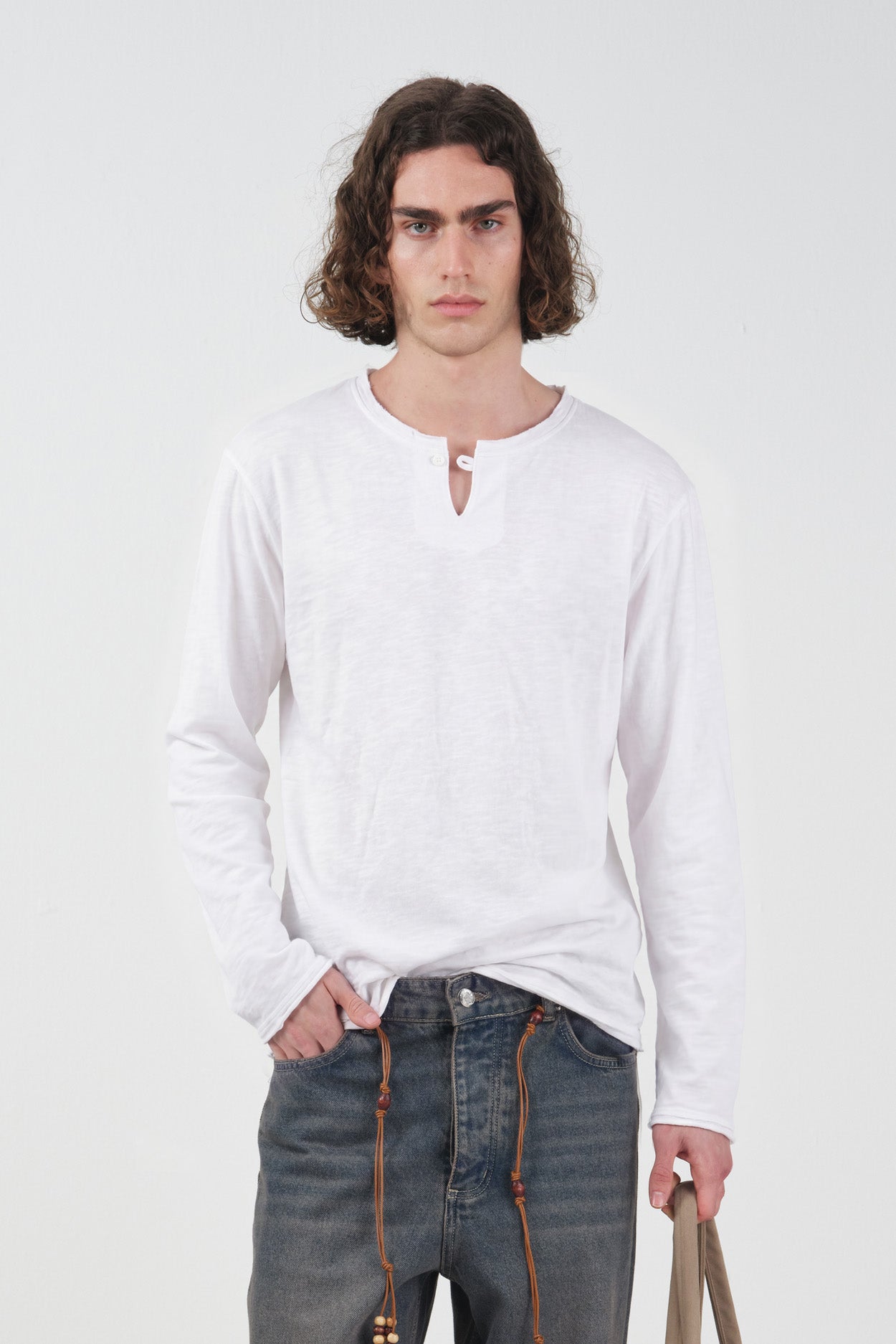 WHITE LONG SLEEVED T-SHIRT WITH RIB