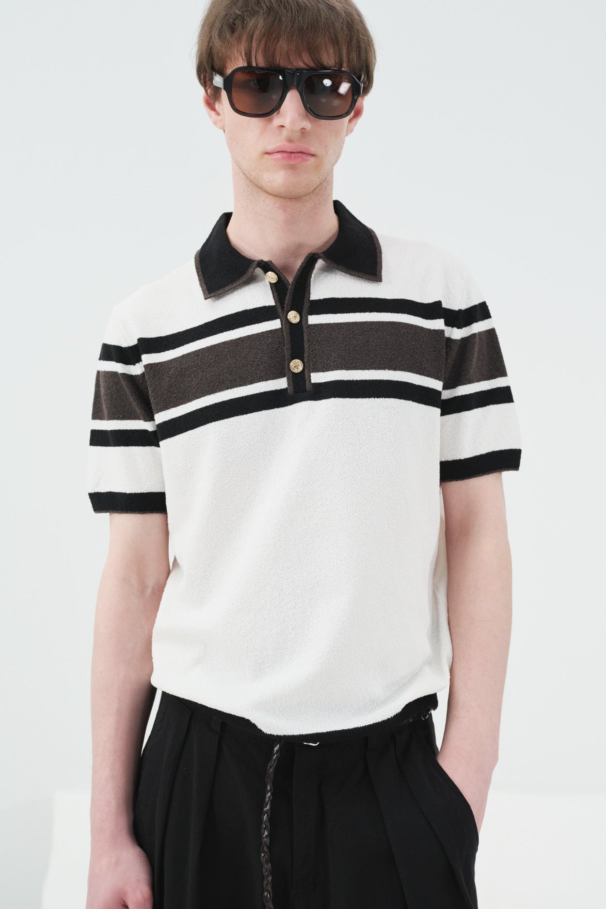 GOLD DÜĞMELİ ÇİZGİLİ POLO YAKA KAHVERENGİ TRİKO T-SHIRT