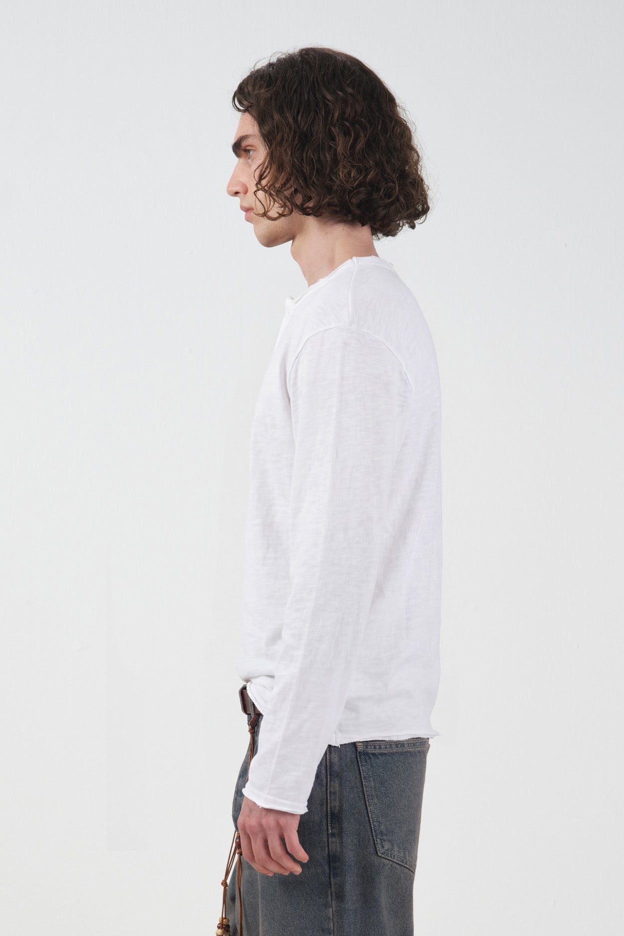 WHITE LONG SLEEVED T-SHIRT WITH RIB