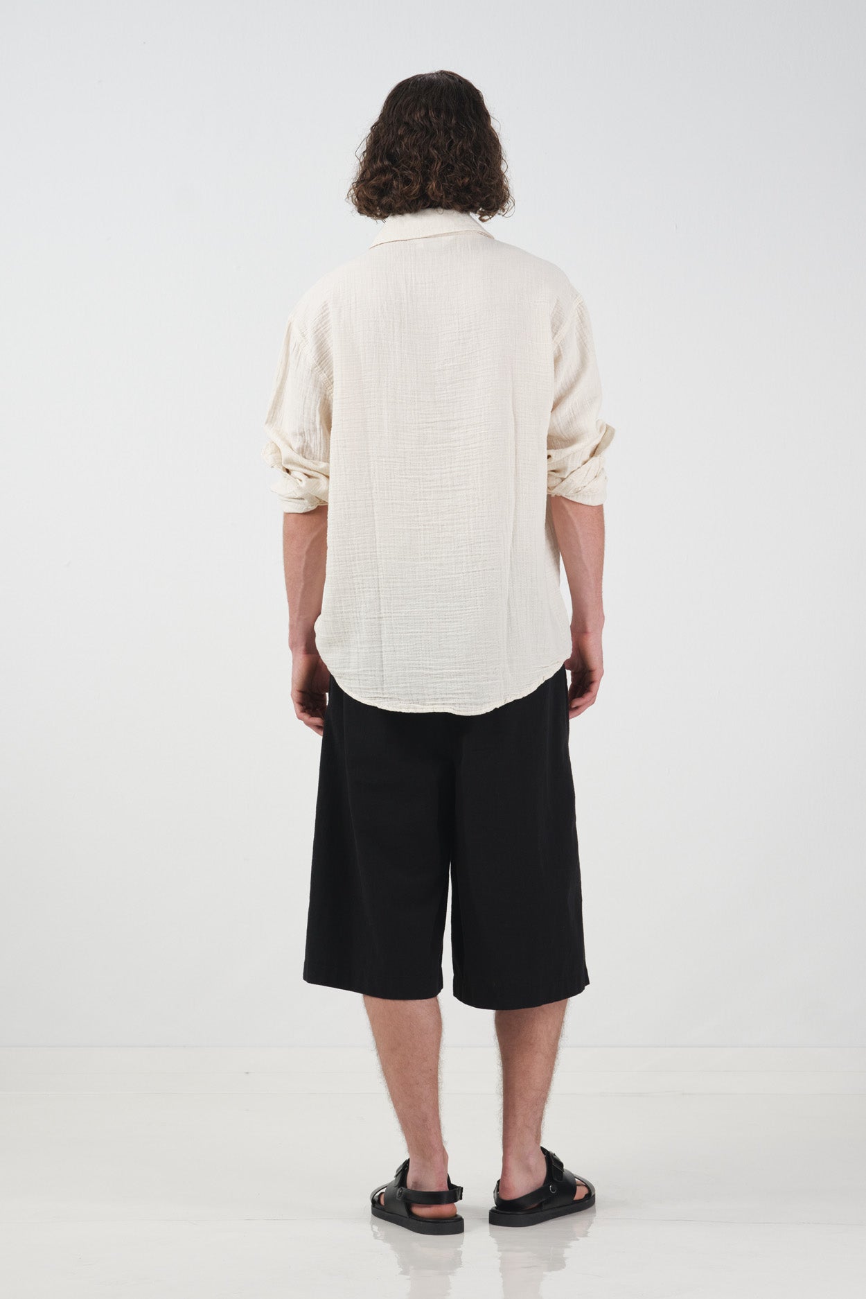 BLACK LINEN DRAWSTRING SHORTS