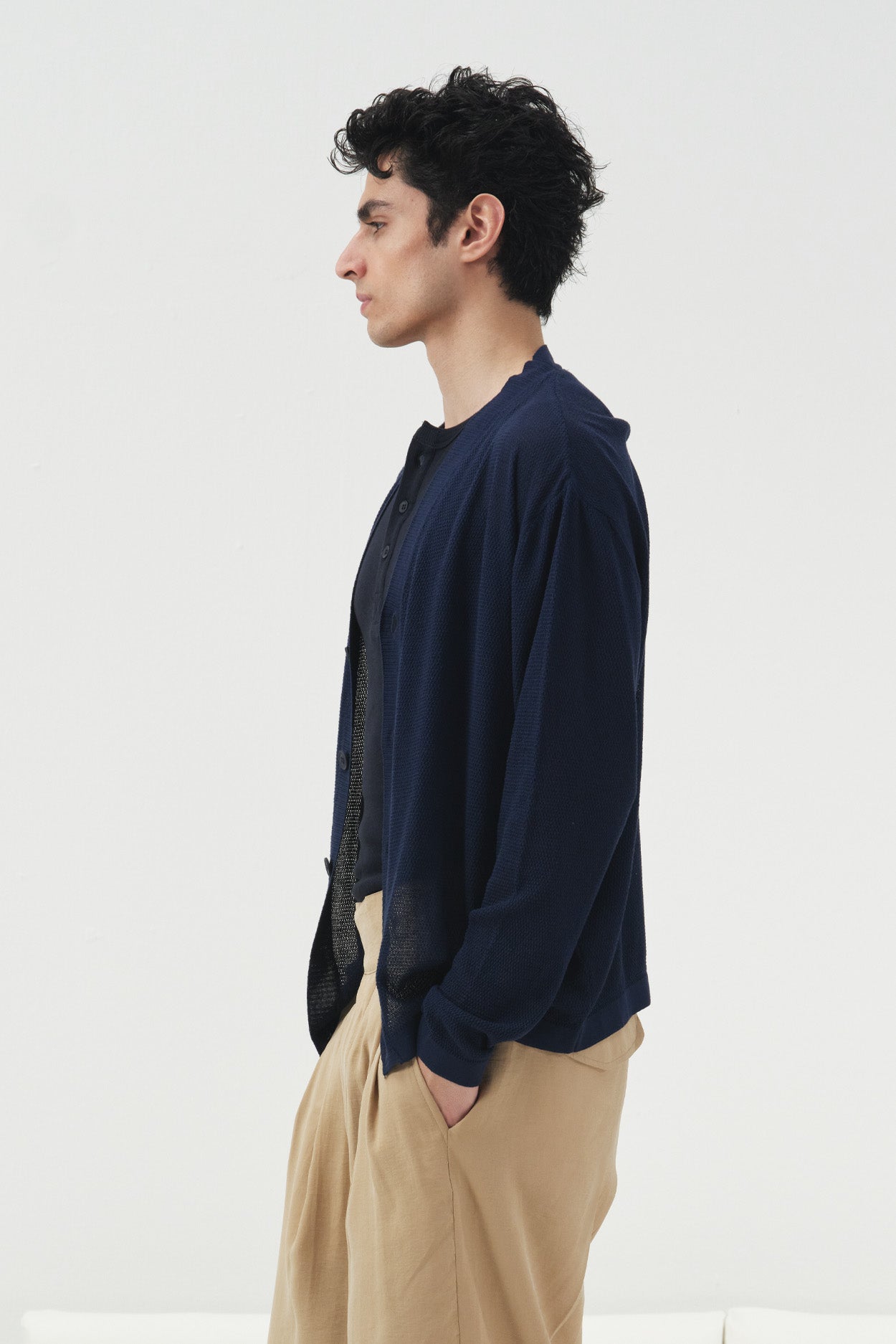 LIGHT THIN KNITTED NAVY BLUE CARDIGAN