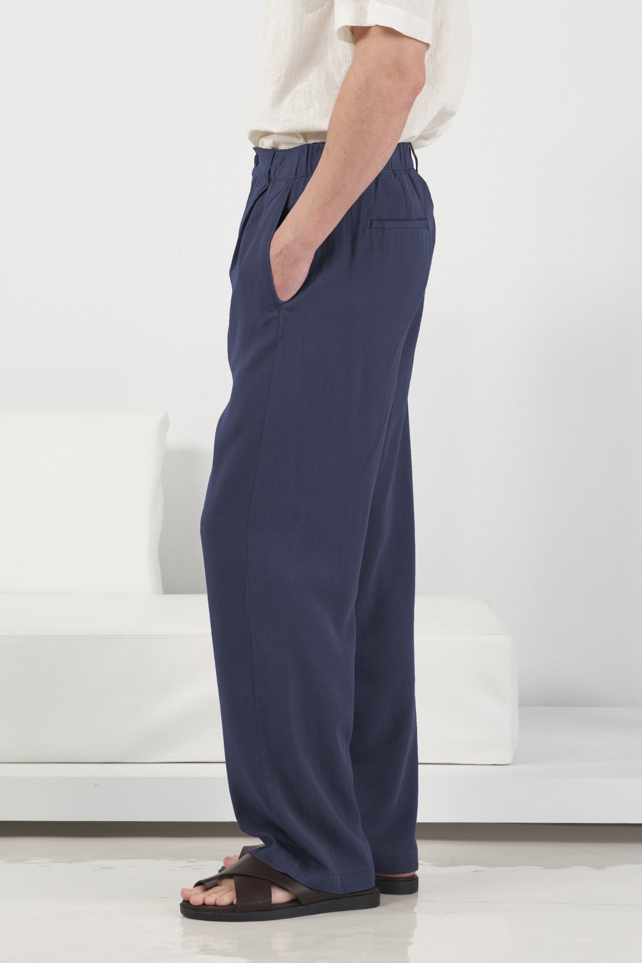 NAVY TENCEL PLEATED DRAPEY TROUSERS