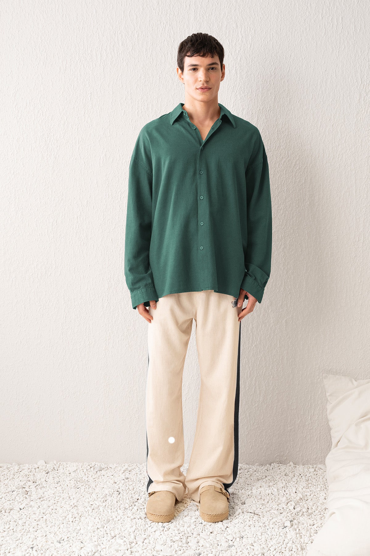 DÖKÜMLÜ KETEN YEŞİL GÖMLEK