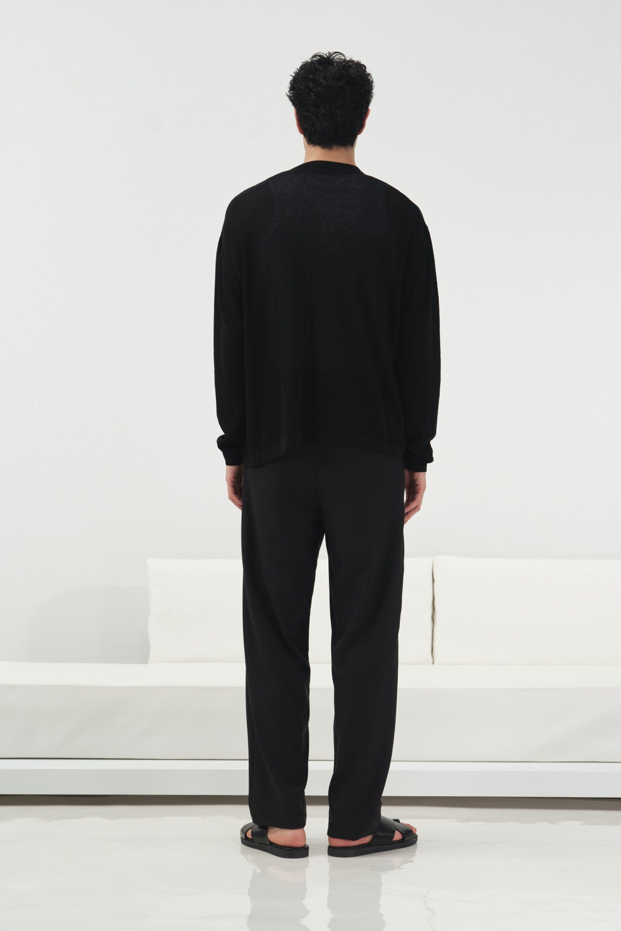 LIGHT THIN KNITTED BLACK CARDIGAN
