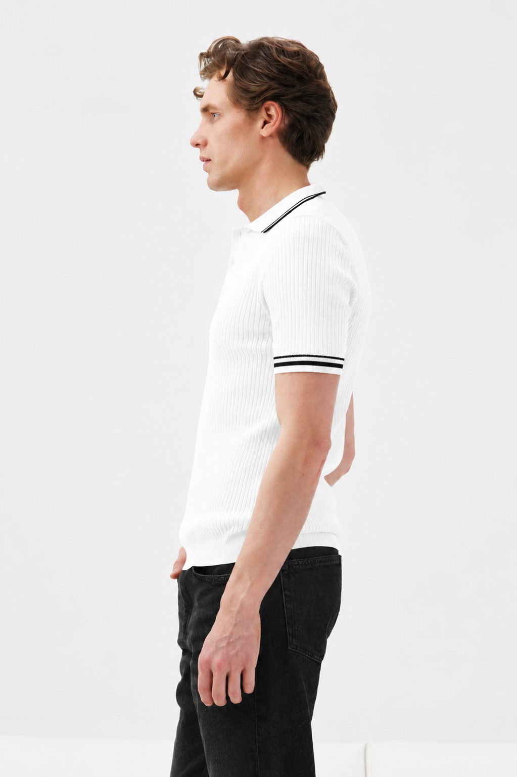 ÇİZGİ DETAYLI POLO YAKA BEYAZ TRİKO T-SHIRT