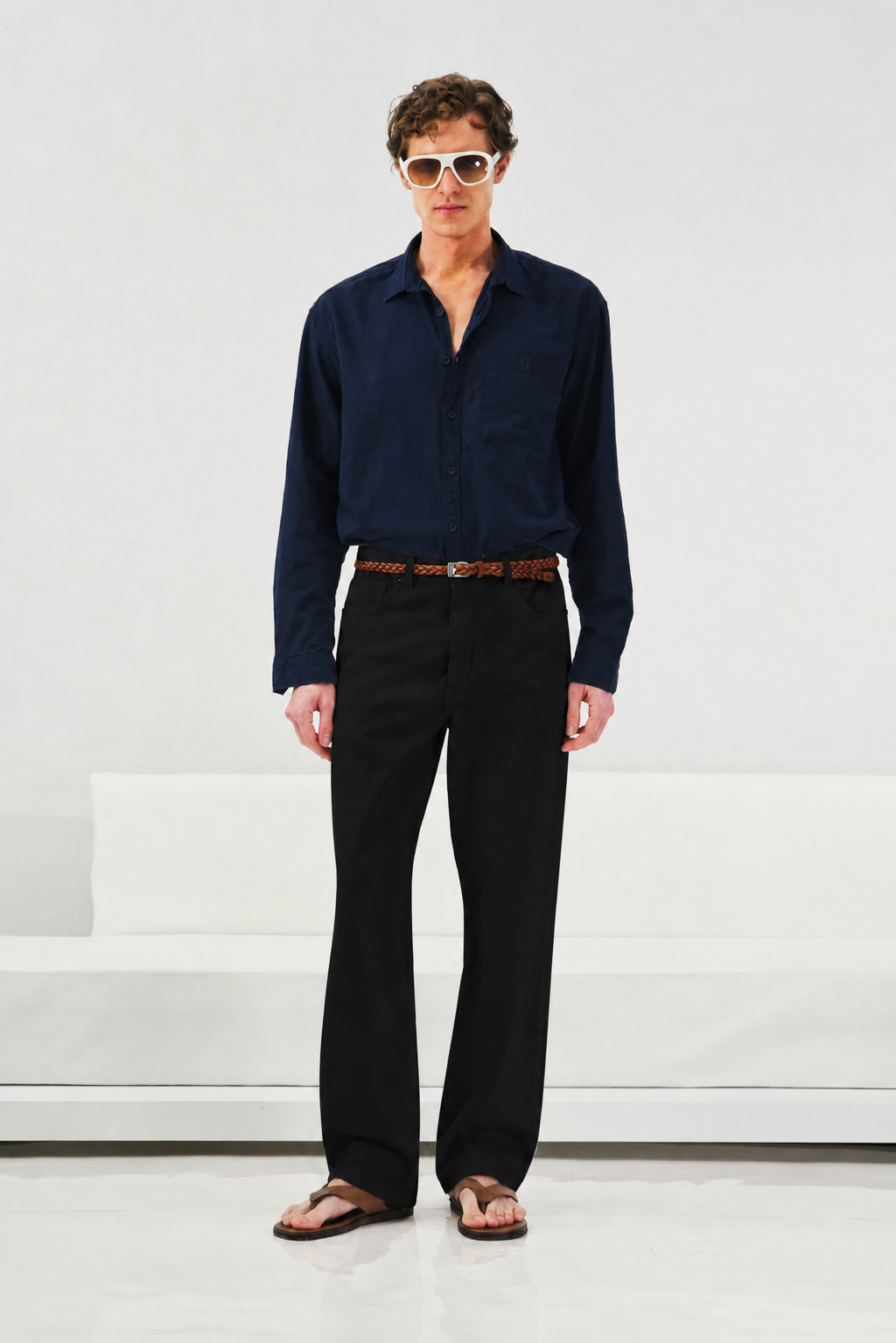 REGULAR FIT BLACK JEANS