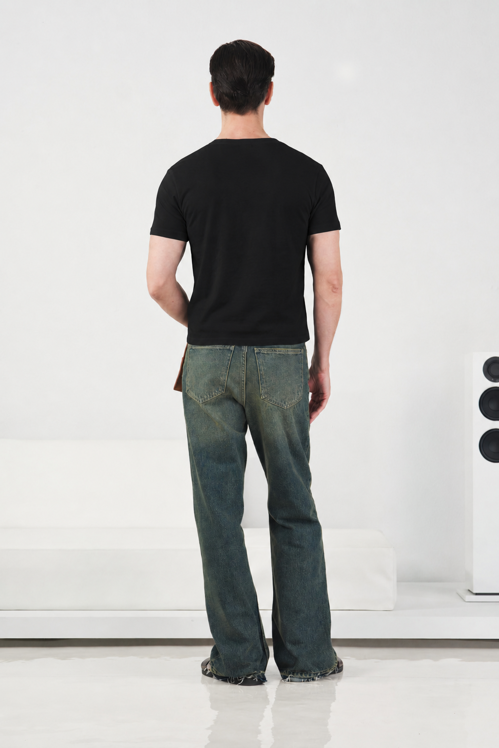 HALF-PLACKET SLIM-FIT BLACK T-SHIRT
