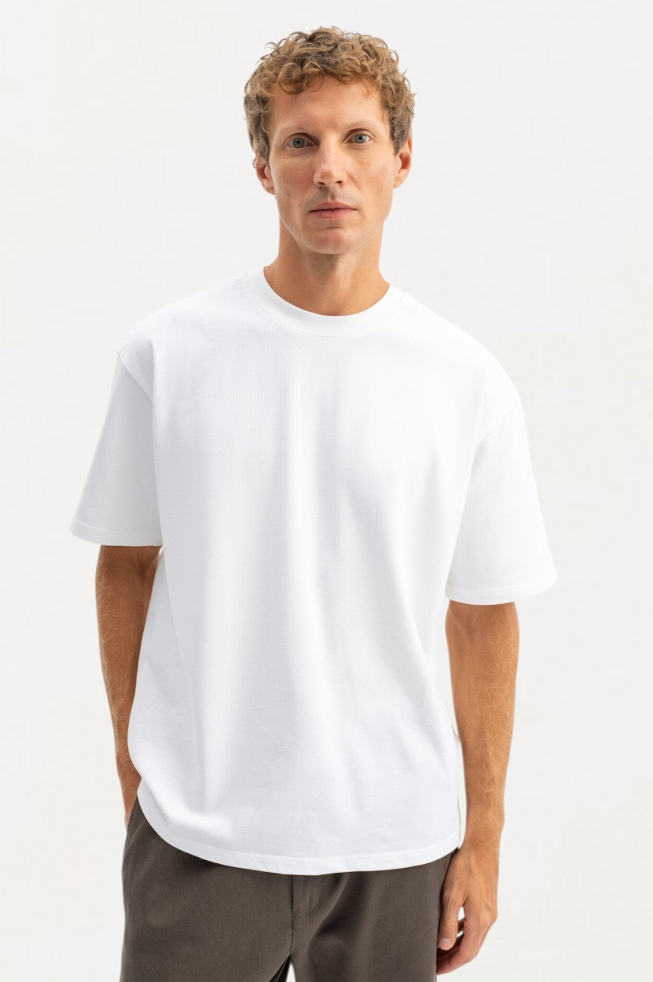 OVERSIZED SHORT SLEEVE WHITE T-SHIRT