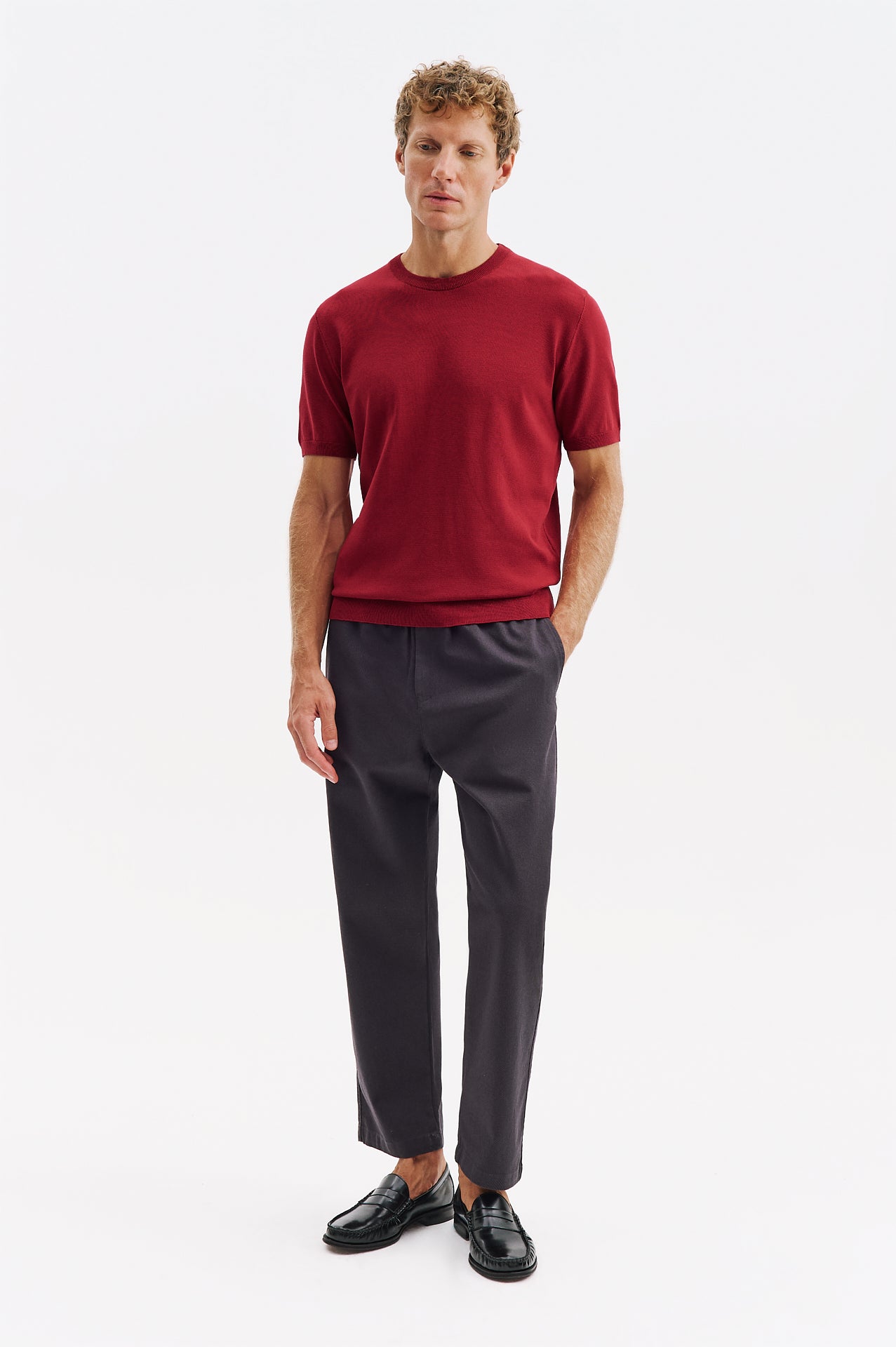 CREW NECK BURGUNDY KNIT T-SHIRT