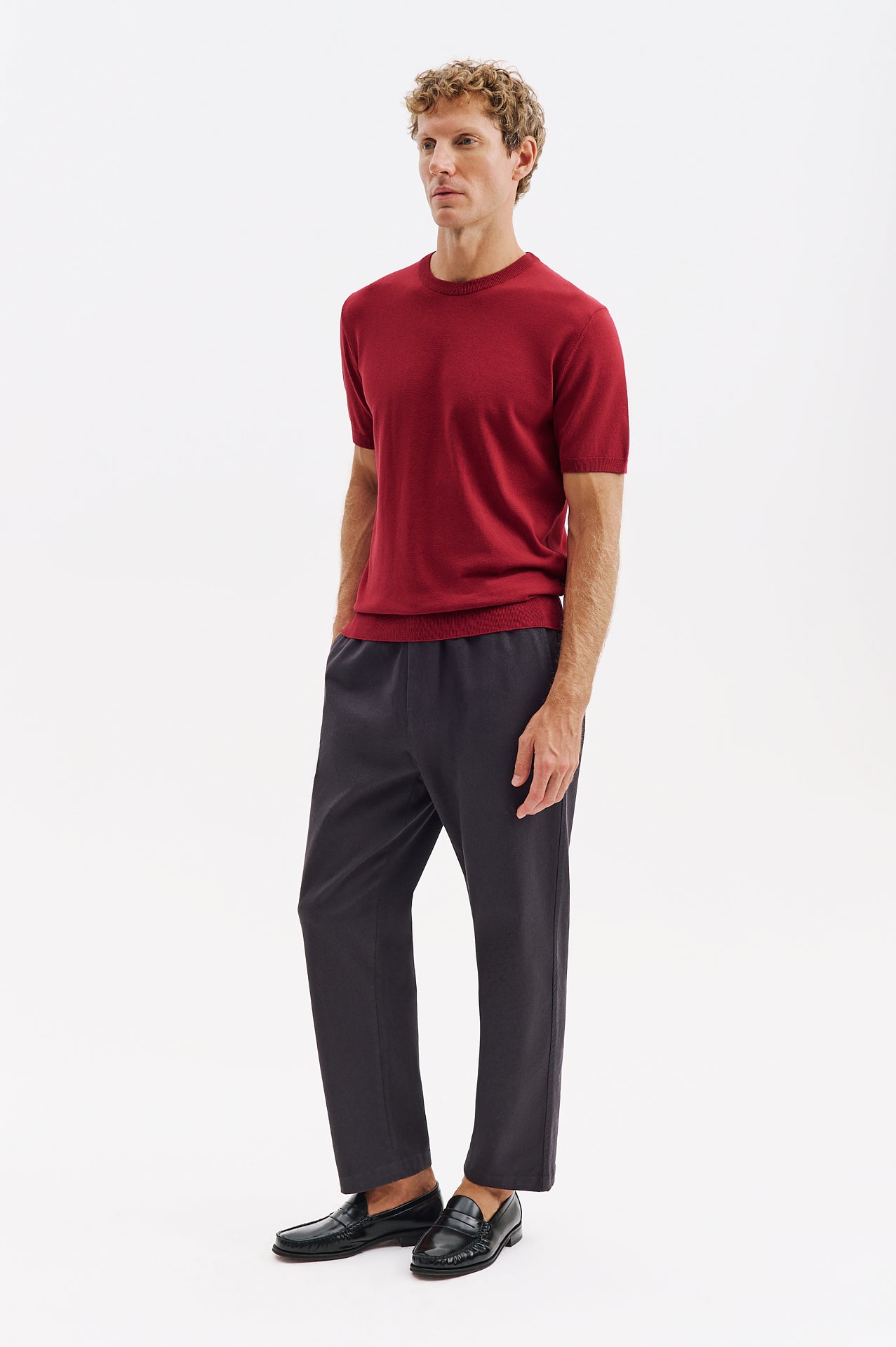 CREW NECK BURGUNDY KNIT T-SHIRT