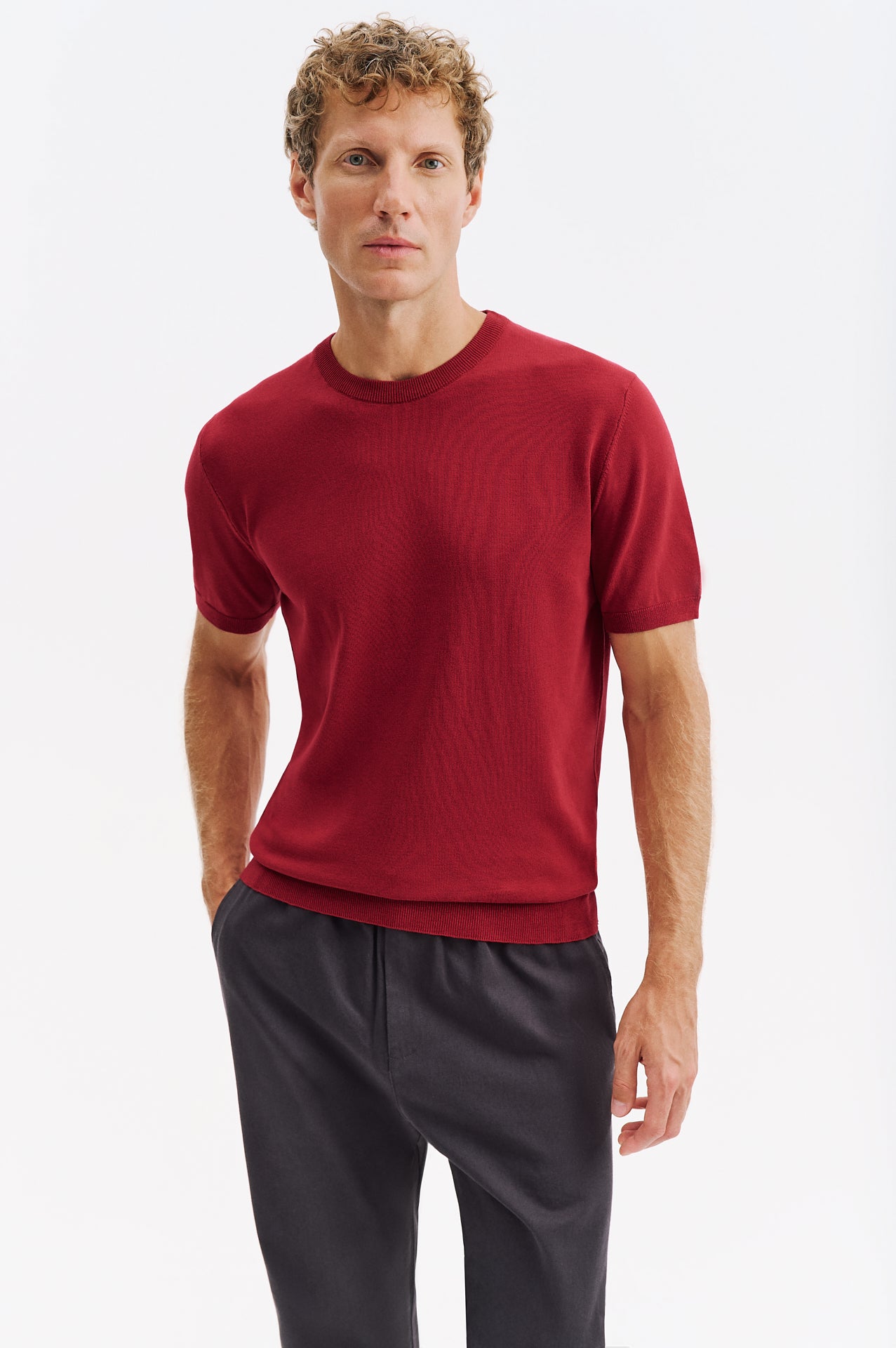 CREW NECK BURGUNDY KNIT T-SHIRT
