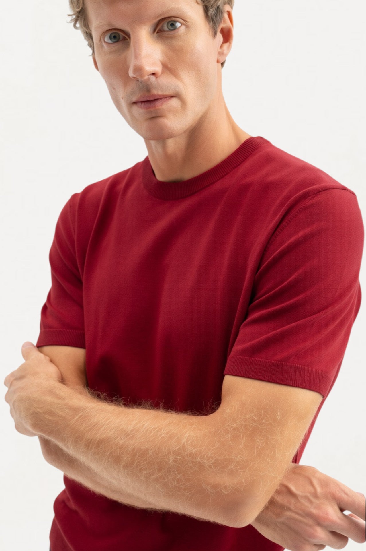 CREW NECK BURGUNDY KNIT T-SHIRT