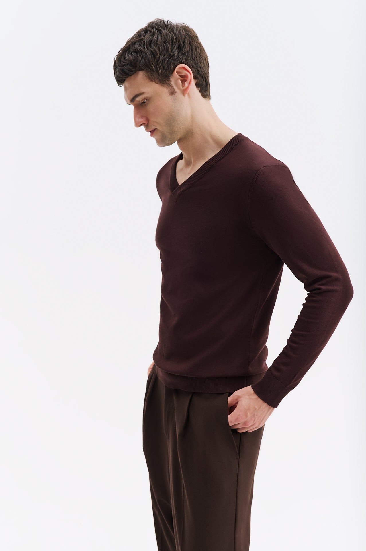 V-NECK LONG SLEEVE BROWN KNITWEAR