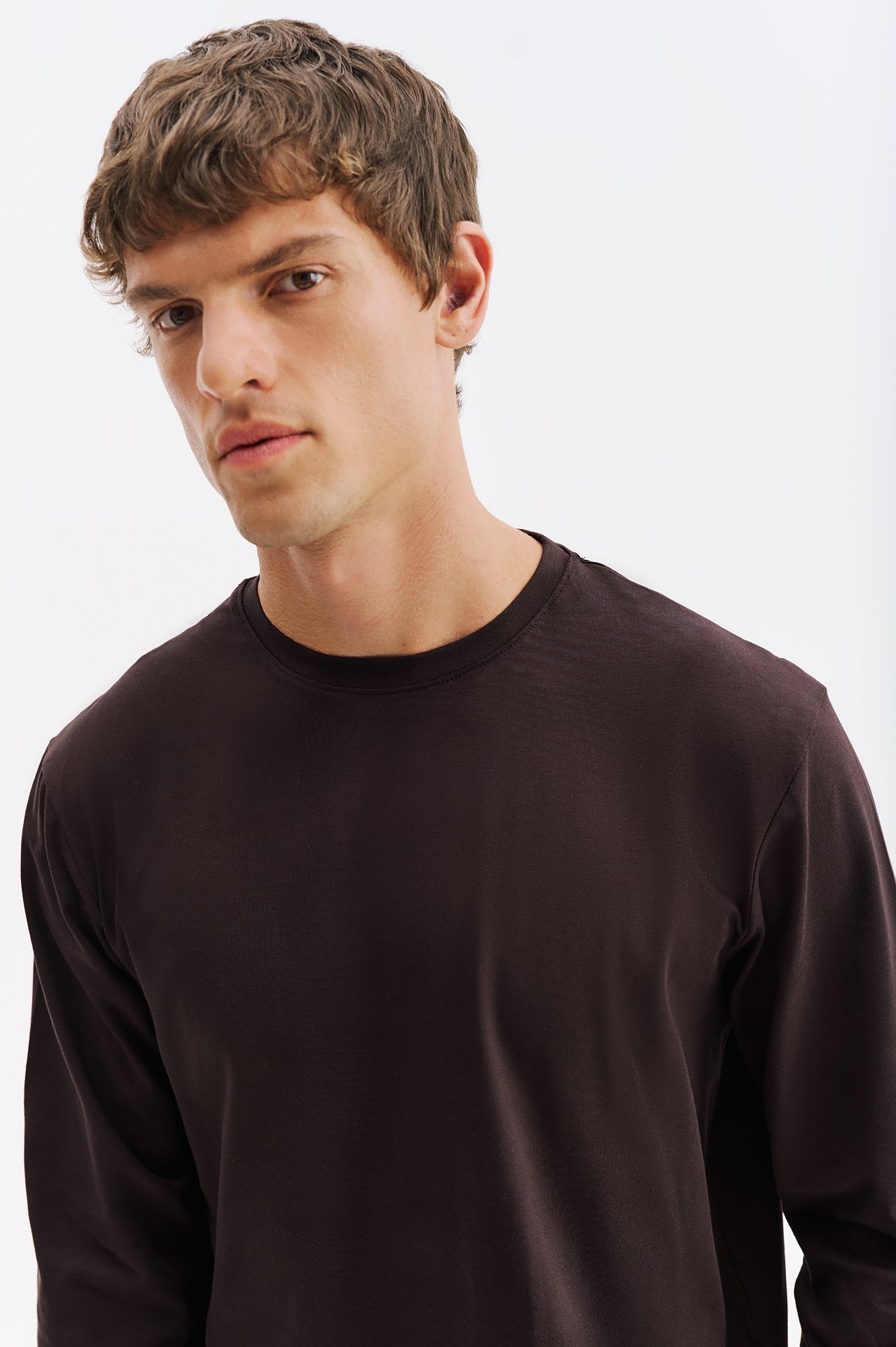 UZUN KOL REGULAR FIT KAHVERENGİ T-SHIRT