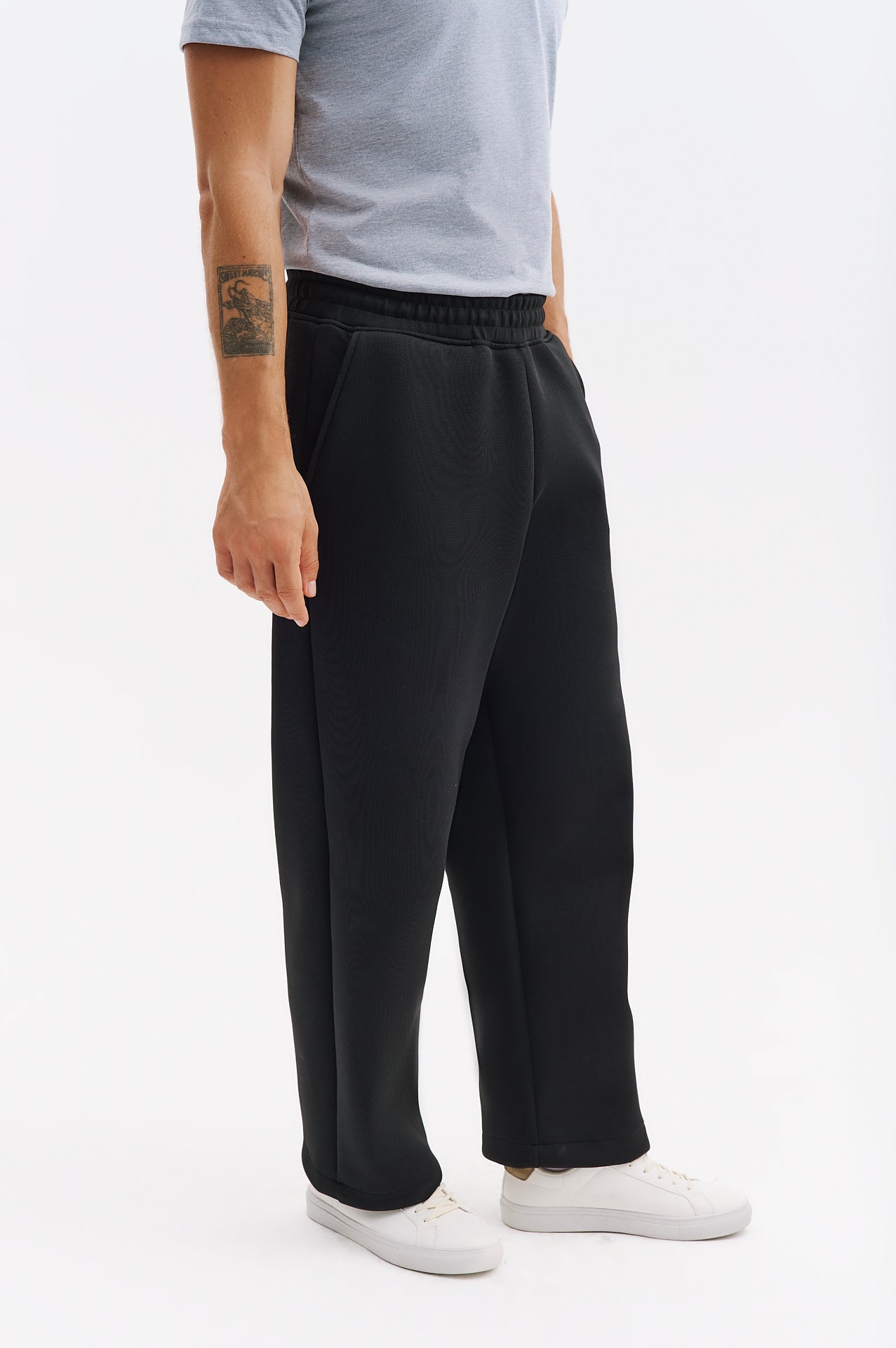 BASIC SCUBA BLACK JOGGER