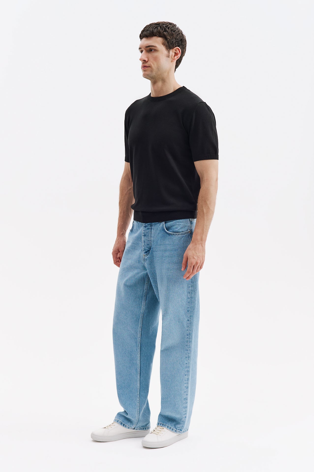 CREW NECK BLACK KNITTED T-SHIRT