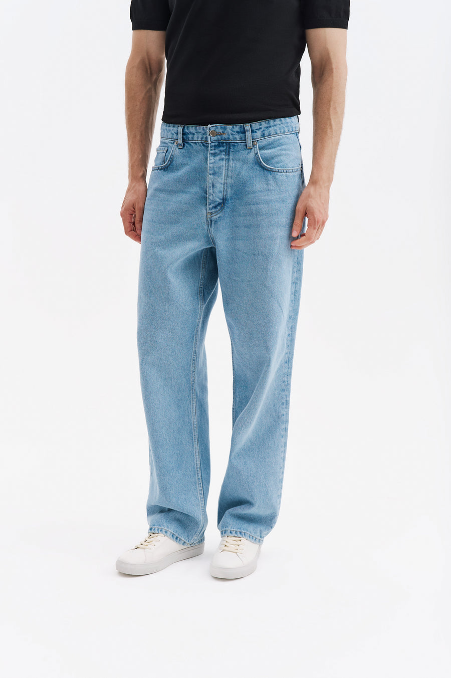 REGULAR FIT LIGHT BLUE JEANS