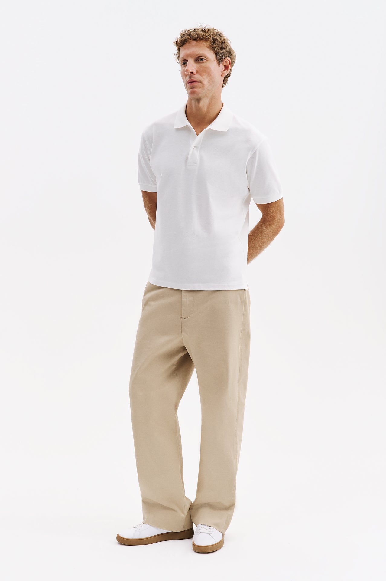 KISA KOL POLO YAKA BEYAZ T-SHIRT