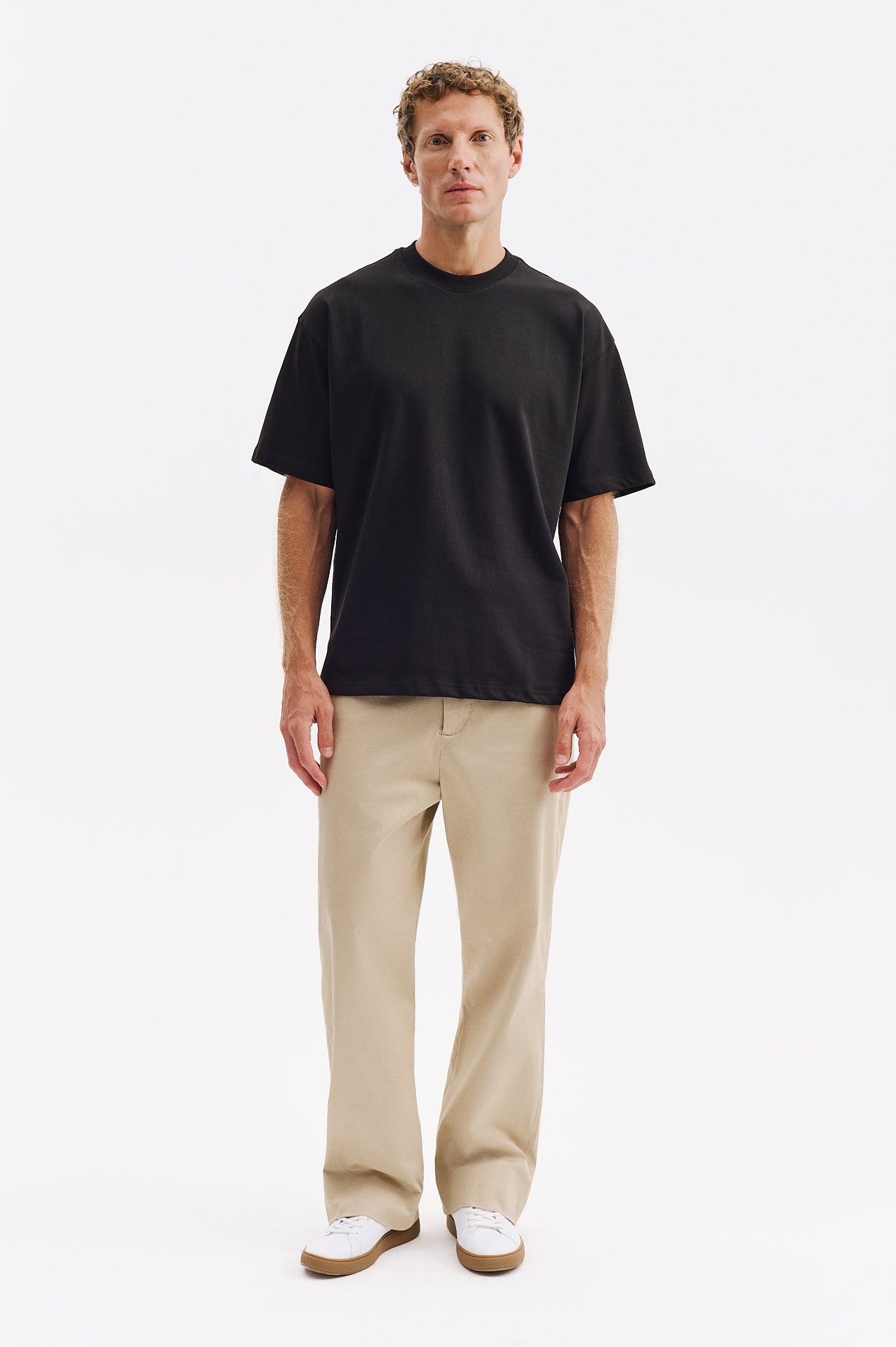 OVERSIZE KISA KOL SİYAH T-SHIRT