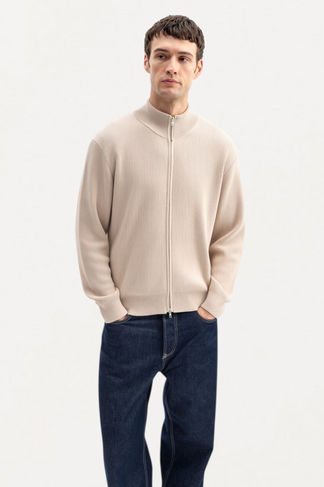 ZIPPED BEIGE KNITTED CARDIGAN