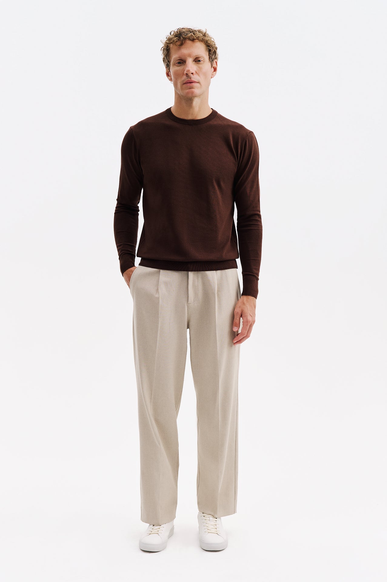LONG SLEEVE TURTLENECK BROWN KNIT T-SHIRT