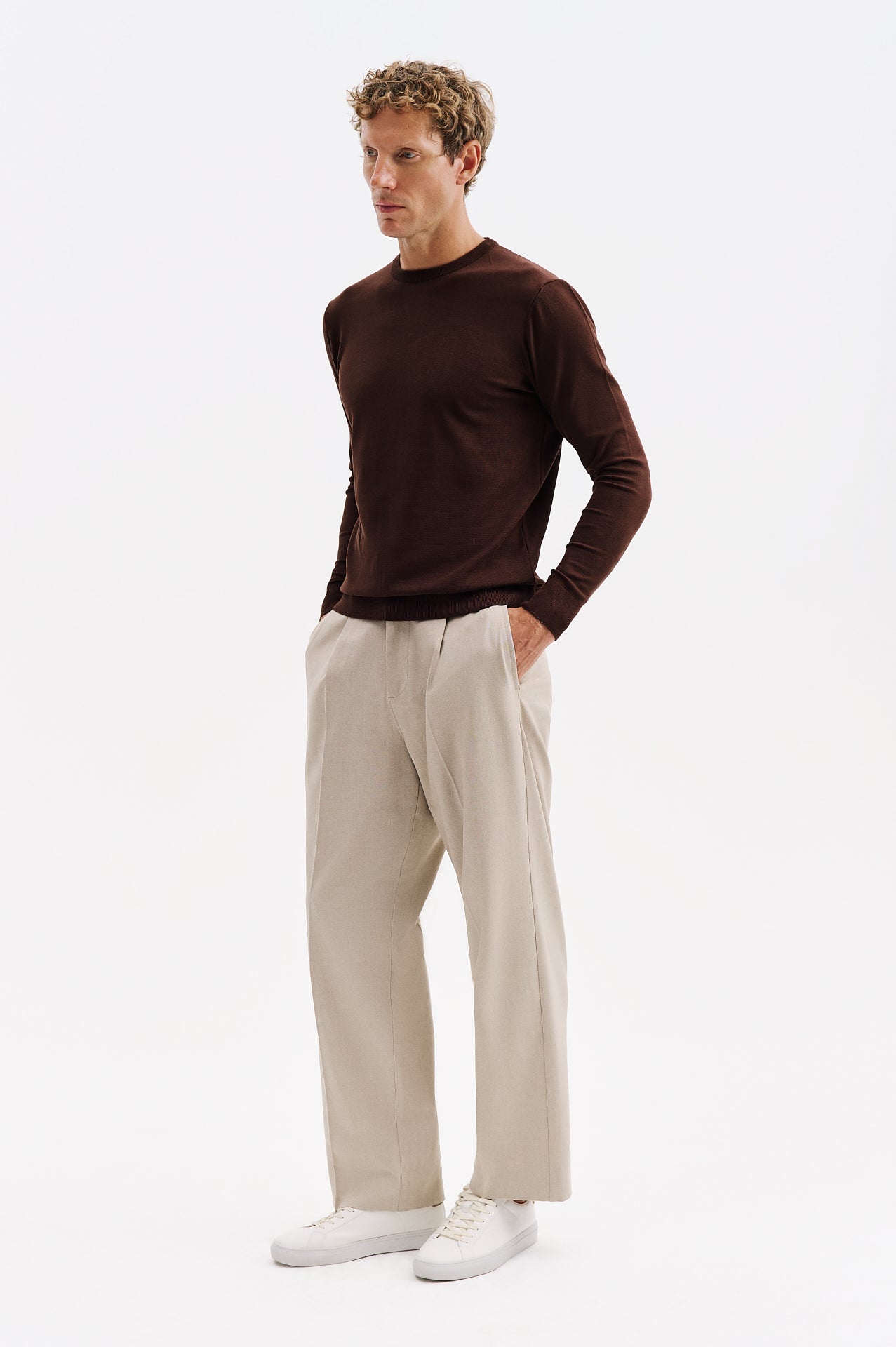 LONG SLEEVE TURTLENECK BROWN KNIT T-SHIRT