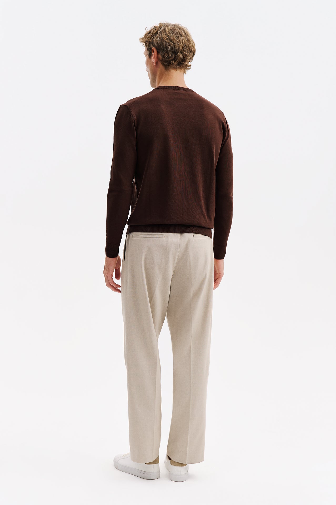 LONG SLEEVE TURTLENECK BROWN KNIT T-SHIRT