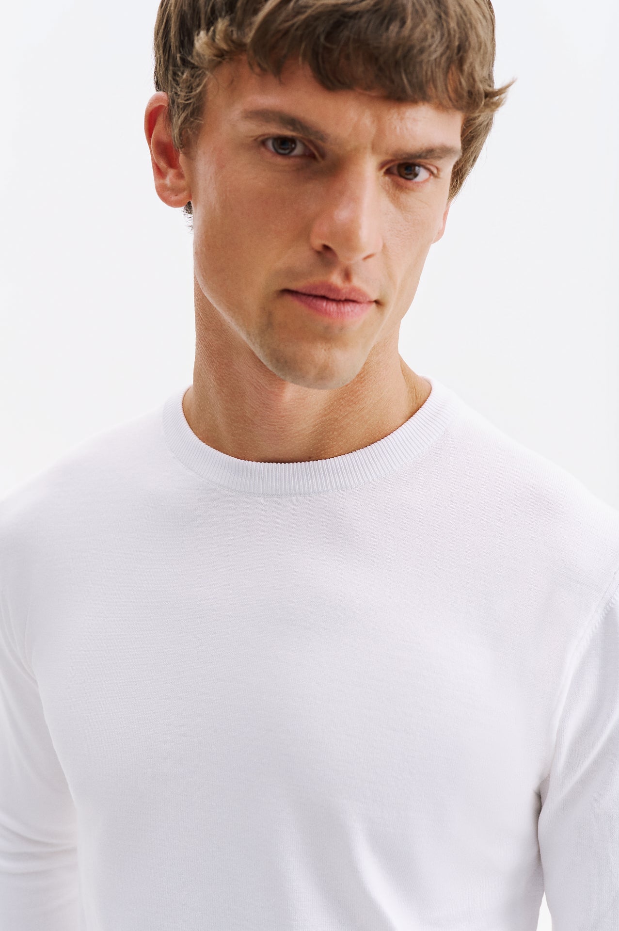 LONG SLEEVE ROUND NECK WHITE KNIT T-SHIRT