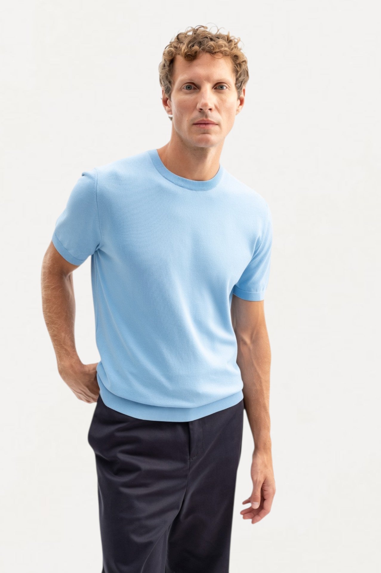 CREW NECK BLUE KNITTED T-SHIRT