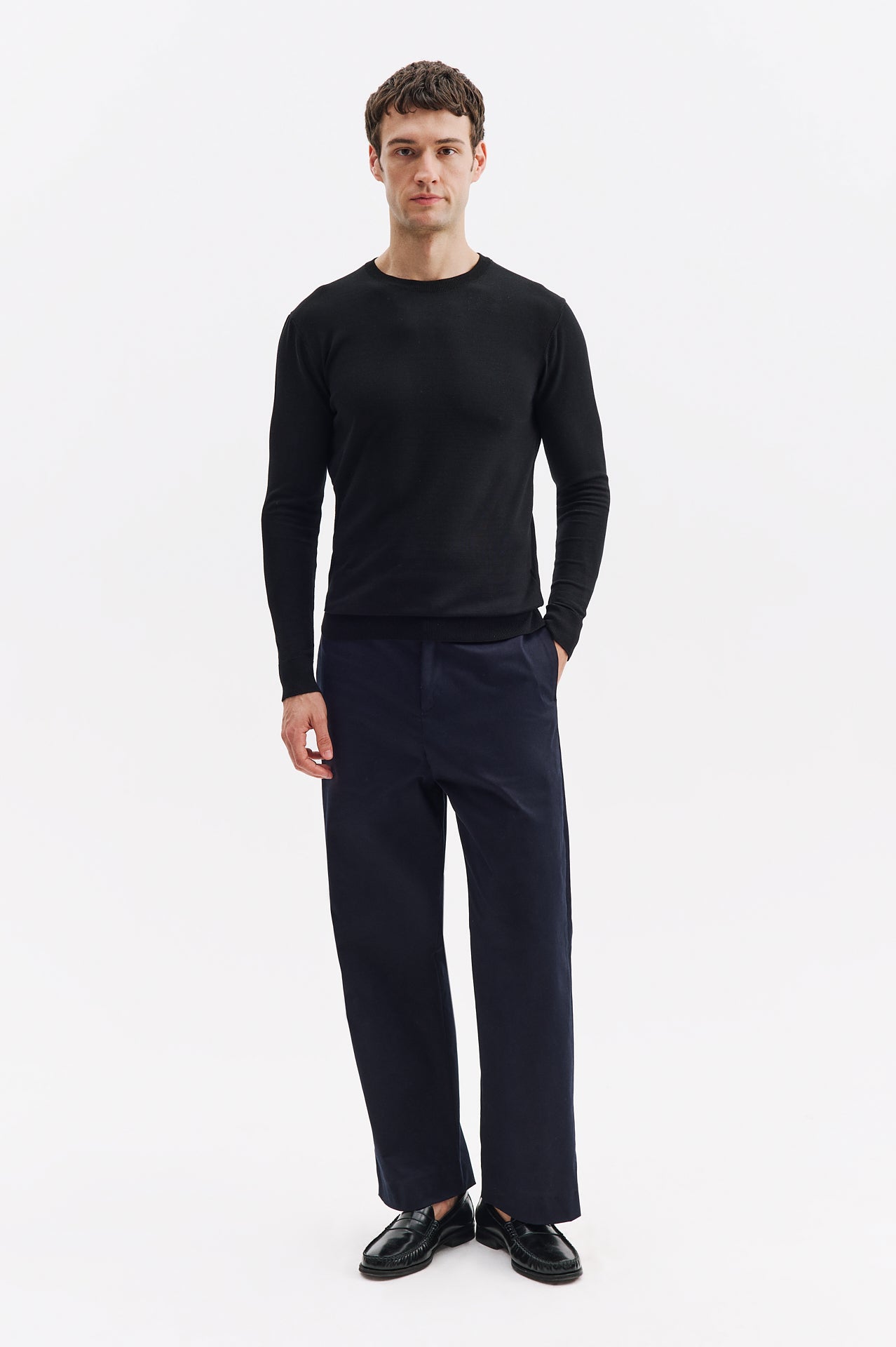 LONG SLEEVE CREW NECK BLACK KNITTED T-SHIRT