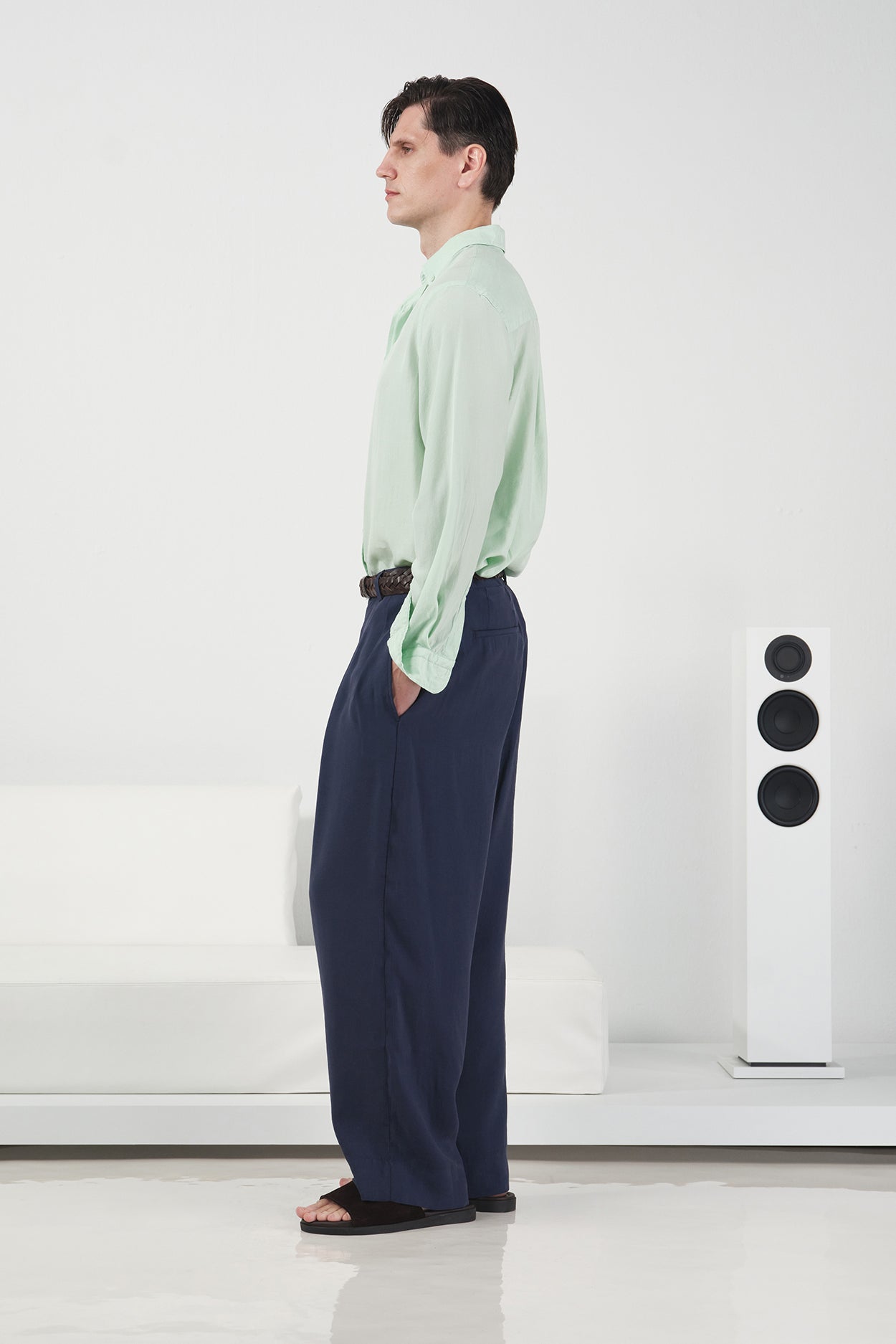 DOUBLE PLEATED DRAPED NAVY MODAL TROUSERS