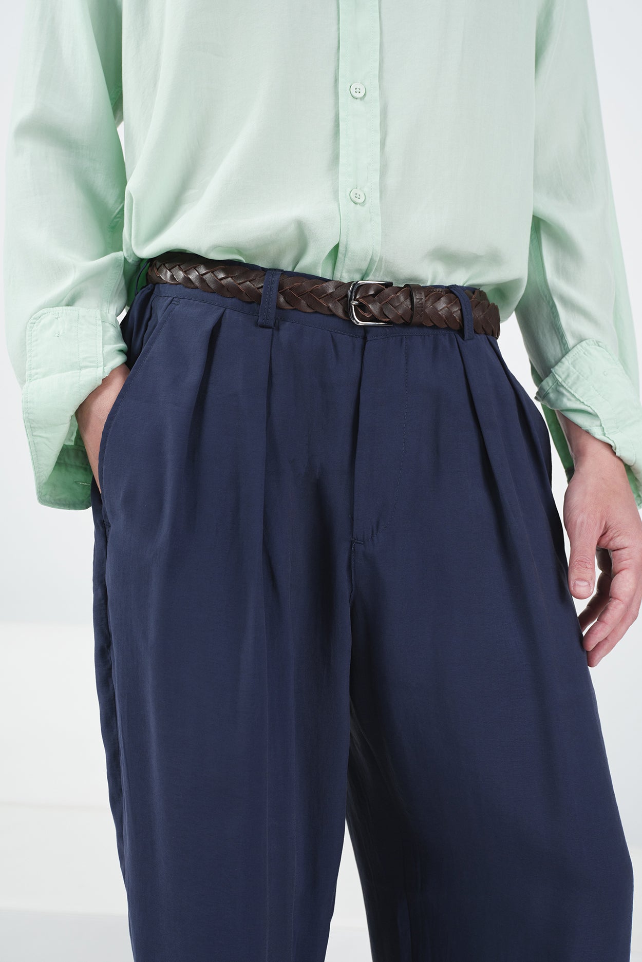 DOUBLE PLEATED DRAPED NAVY MODAL TROUSERS
